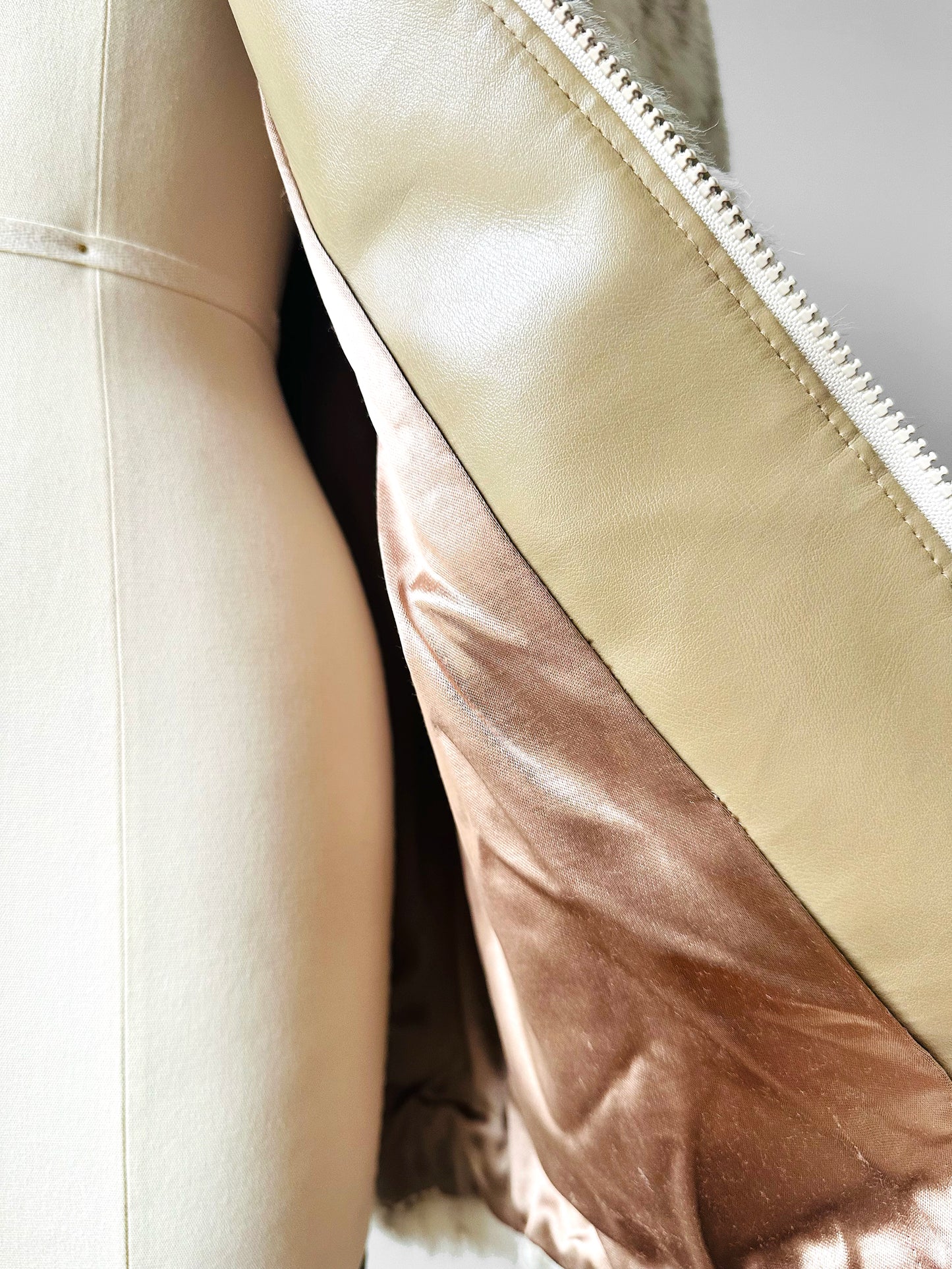 1980s Faux Fur Snow Leopard fax leather knit detail zip jacket - Sz. M/L