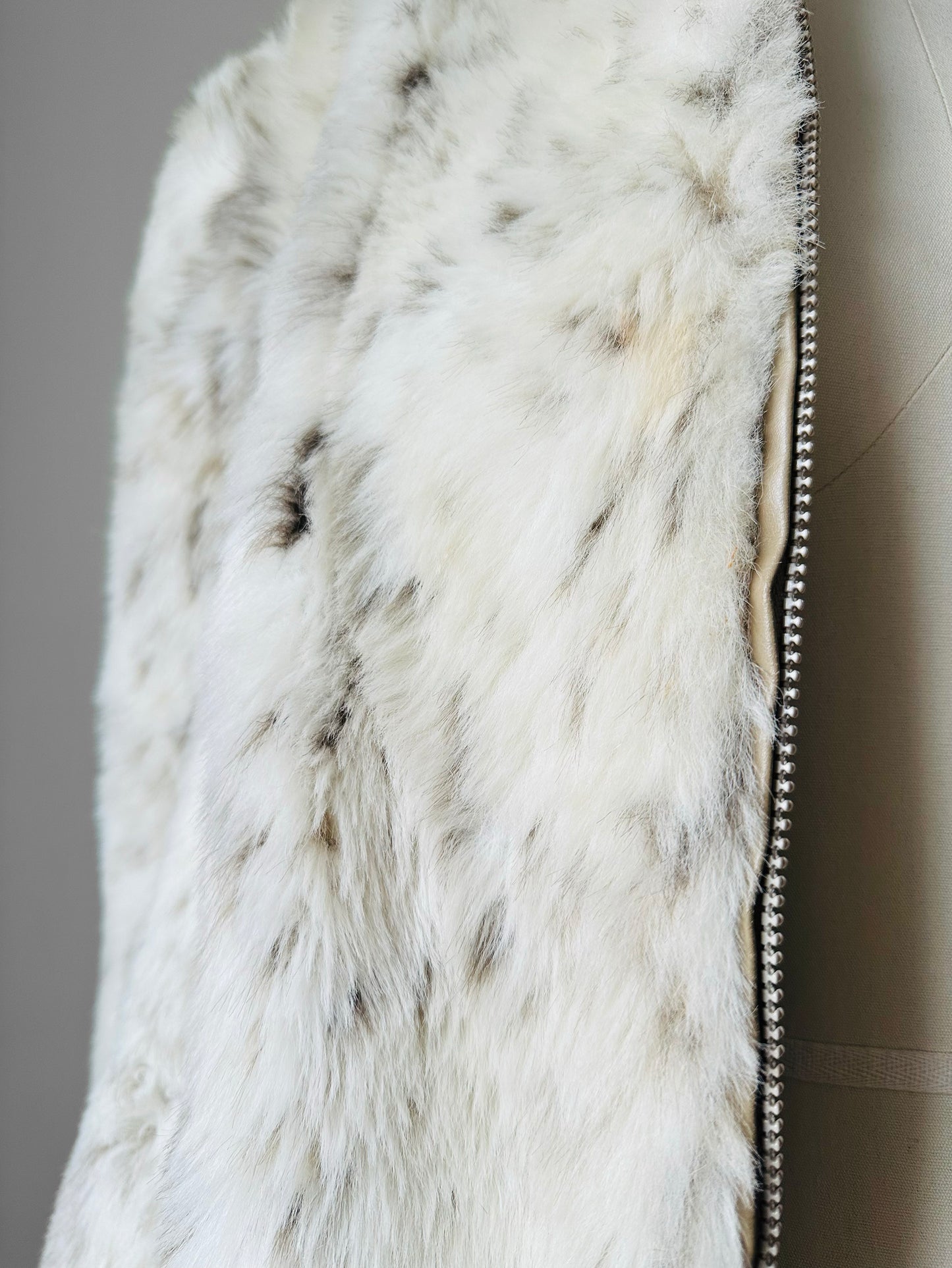 1980s Faux Fur Snow Leopard fax leather knit detail zip jacket - Sz. M/L