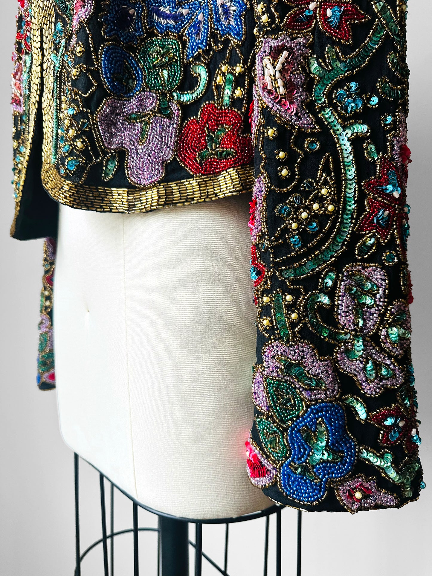 1980s Multi-Toned Beaded Sequins Open-Front Crop Silk Jacket - Sz. M/L