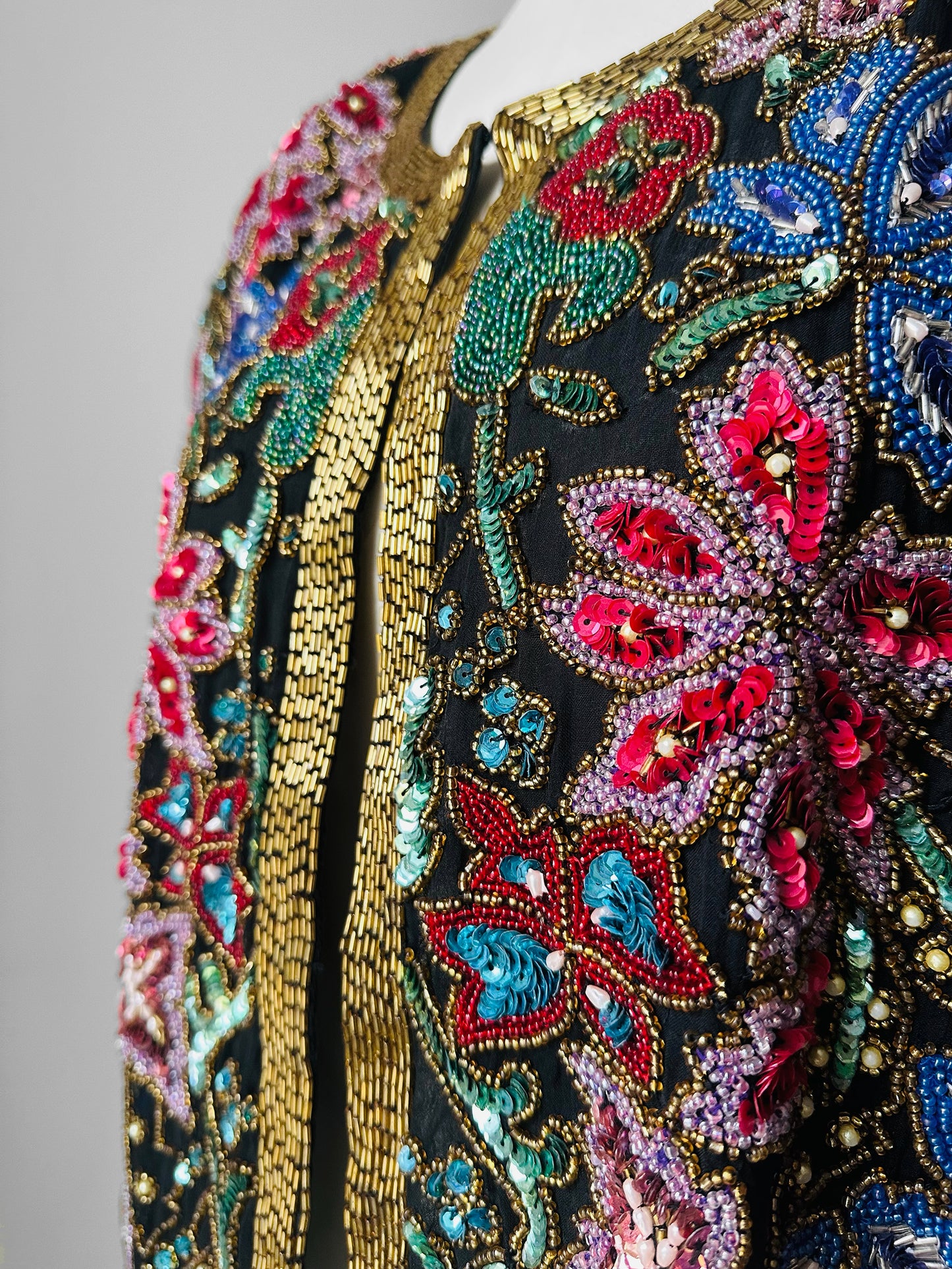 1980s Multi-Toned Beaded Sequins Open-Front Crop Silk Jacket - Sz. M/L