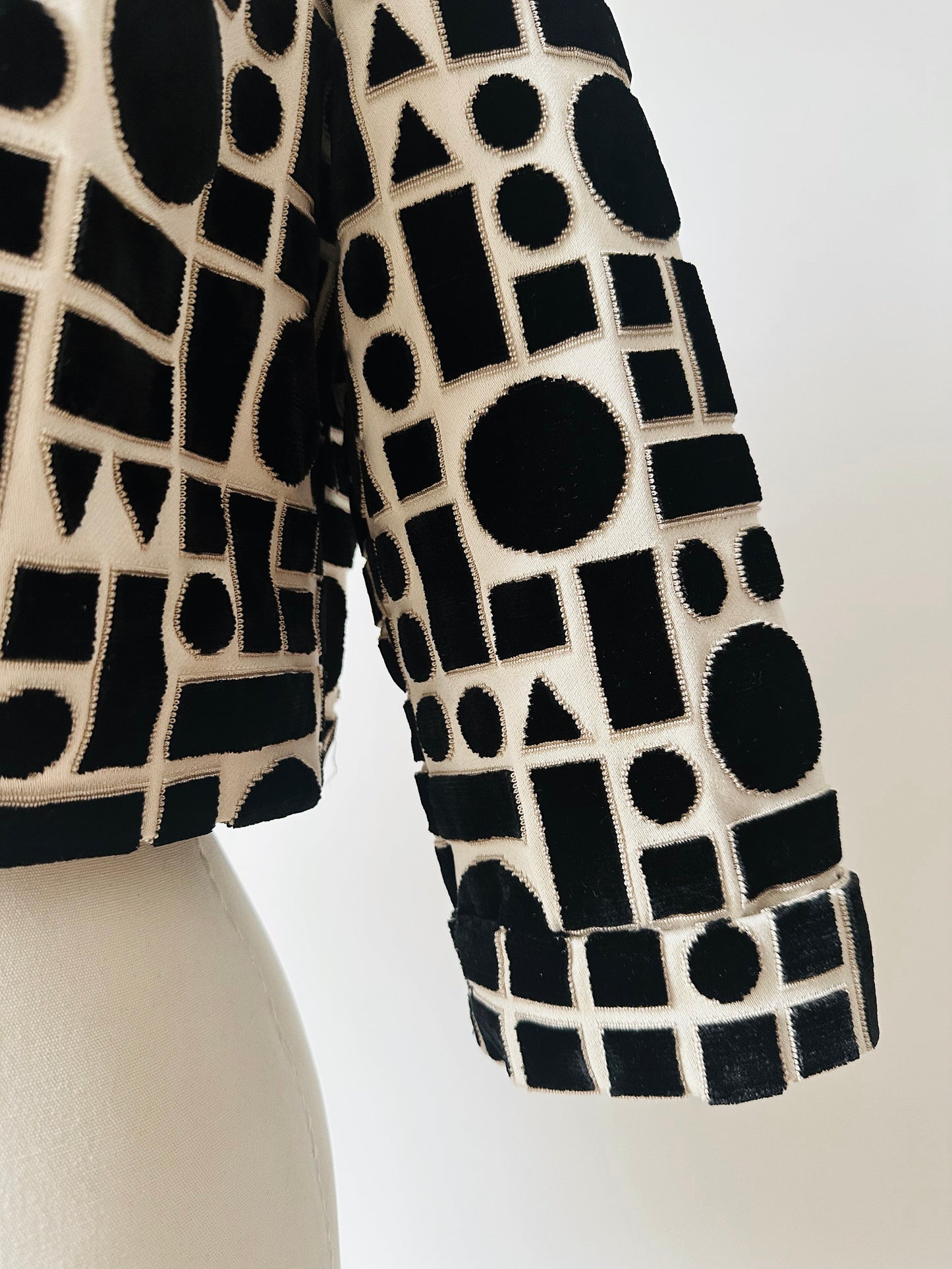 1990s - 2000s Black Off-White Velvety Cropped Jacket - Sz. Sm