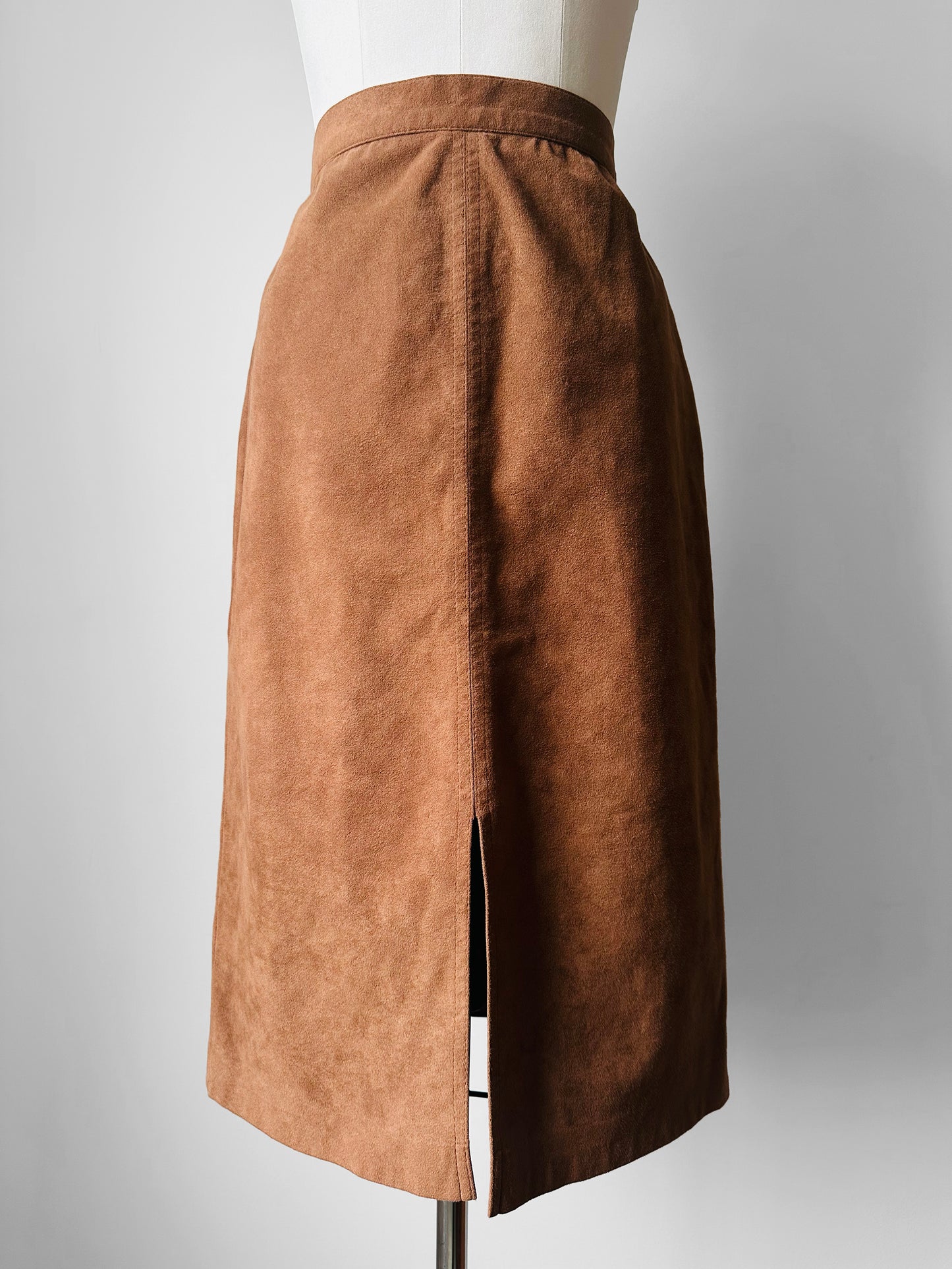 Vintage  1970s - 1980s Caramel A-line Split-Front Ultra Suede Skirt - Sz. Sm