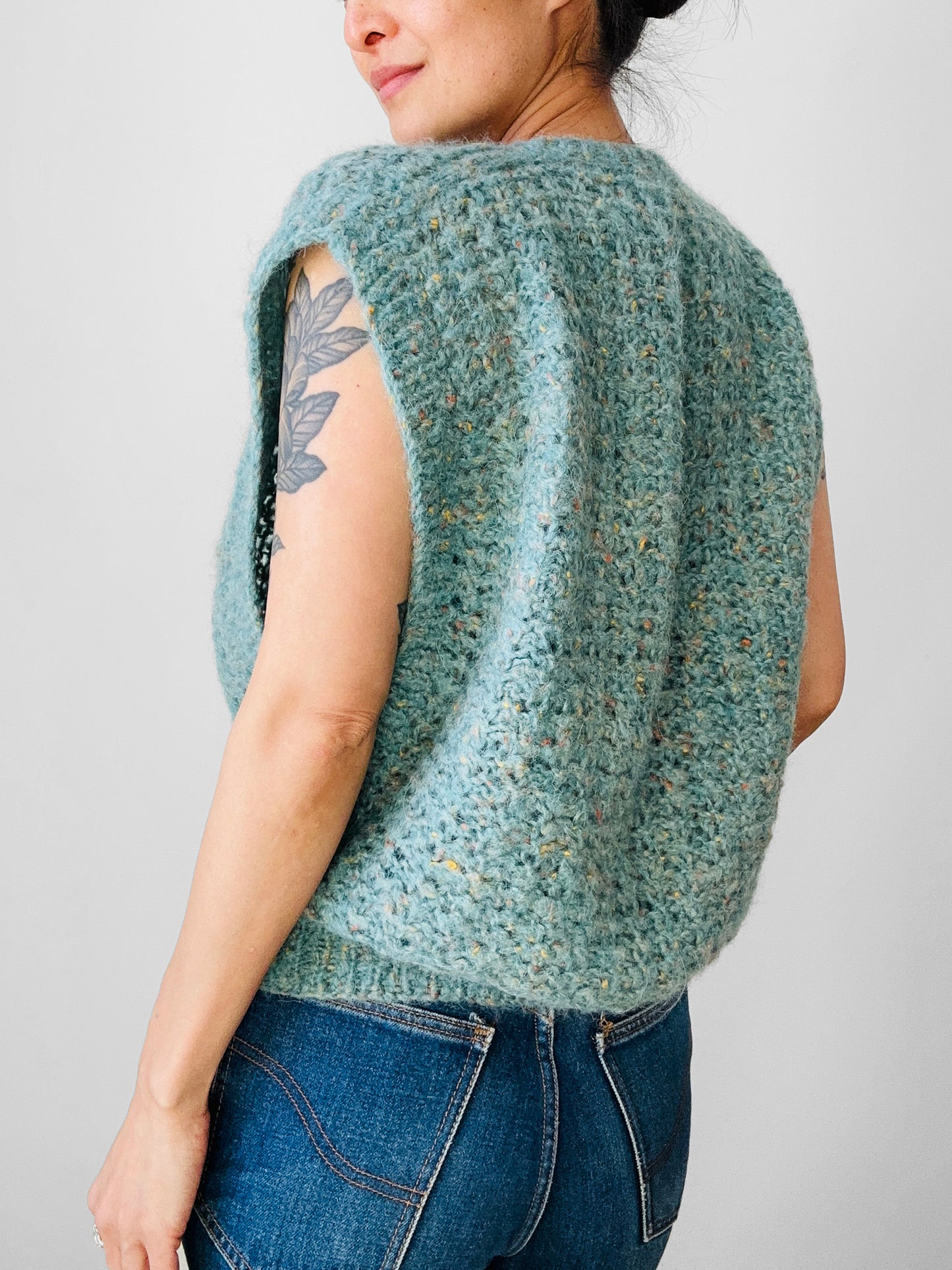 Vintage 1980s Open Sleeve Soft Blue Green Sleeveless V-Neck Sweater - Sz. S/M