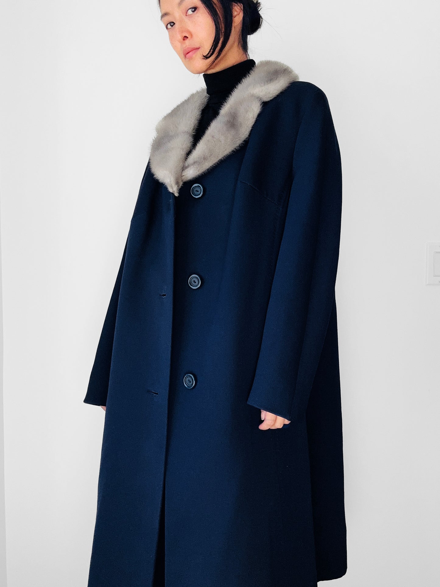 1950s - 1960s Navy Blue Fur Collared Overcoat