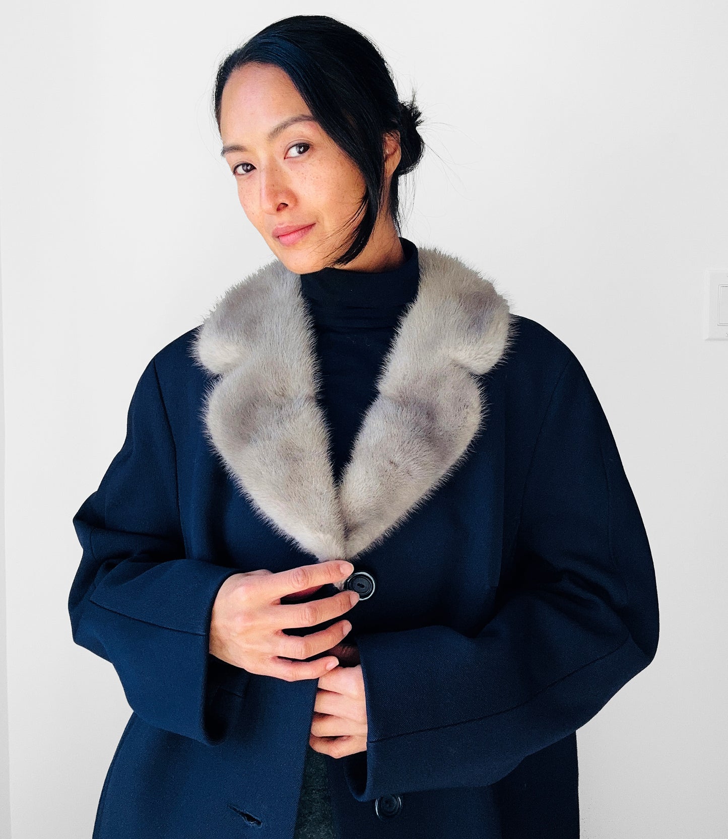 1950s - 1960s Navy Blue Fur Collared Overcoat