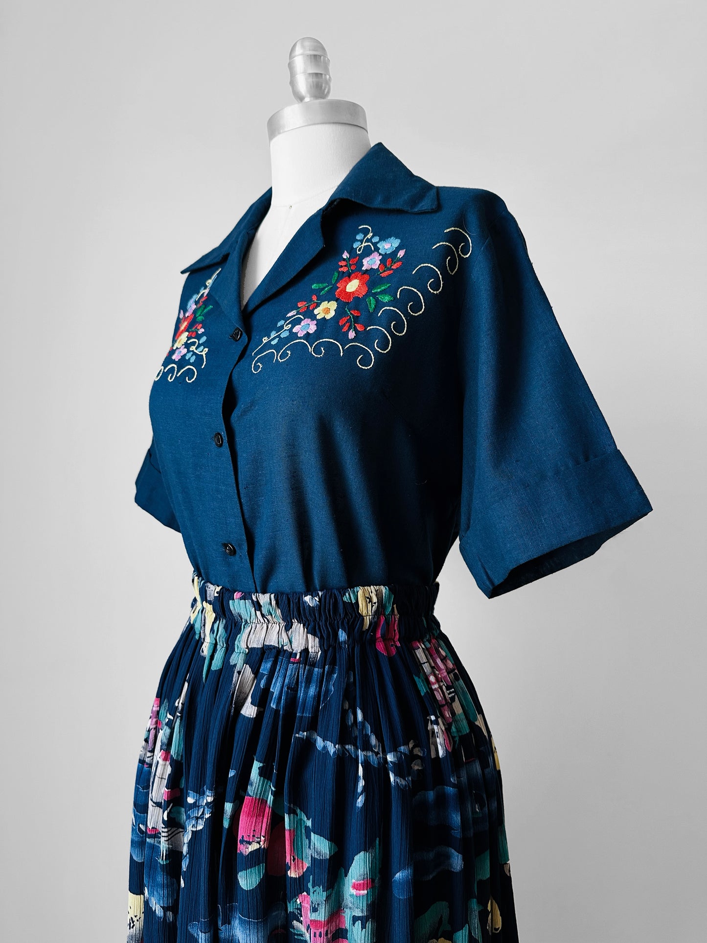 1960s Navy Blue Guazey Cotton Floral Embroidered Shirt - Sz. S/M