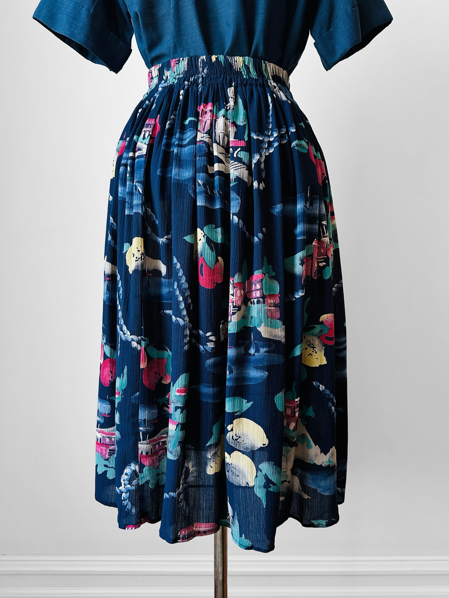 1980s - 1990s Navy Blue Vacation Patterned Skirt - Sz. M/L