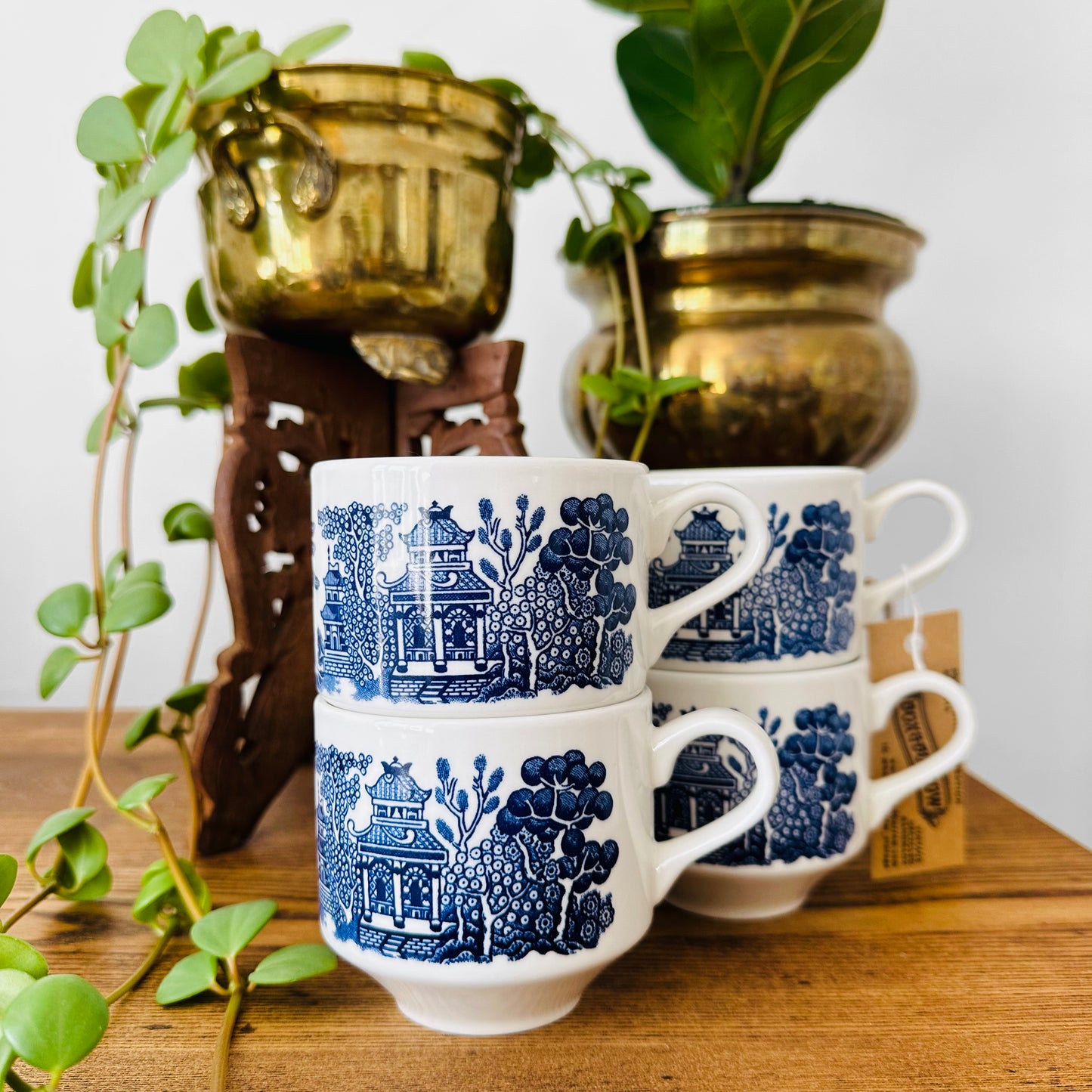 Set of 4 Blue and White Willow England Cups and Saucer Set