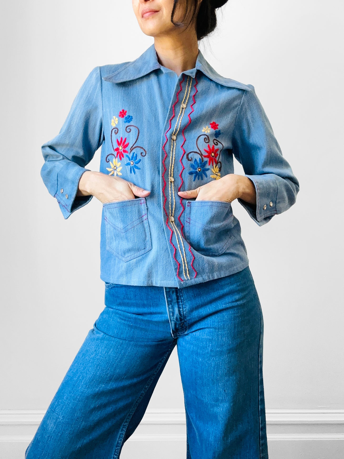 1970s Blue Snap Button Wide Lapel Floral Embroidered Jean Shirt - XXS / XS