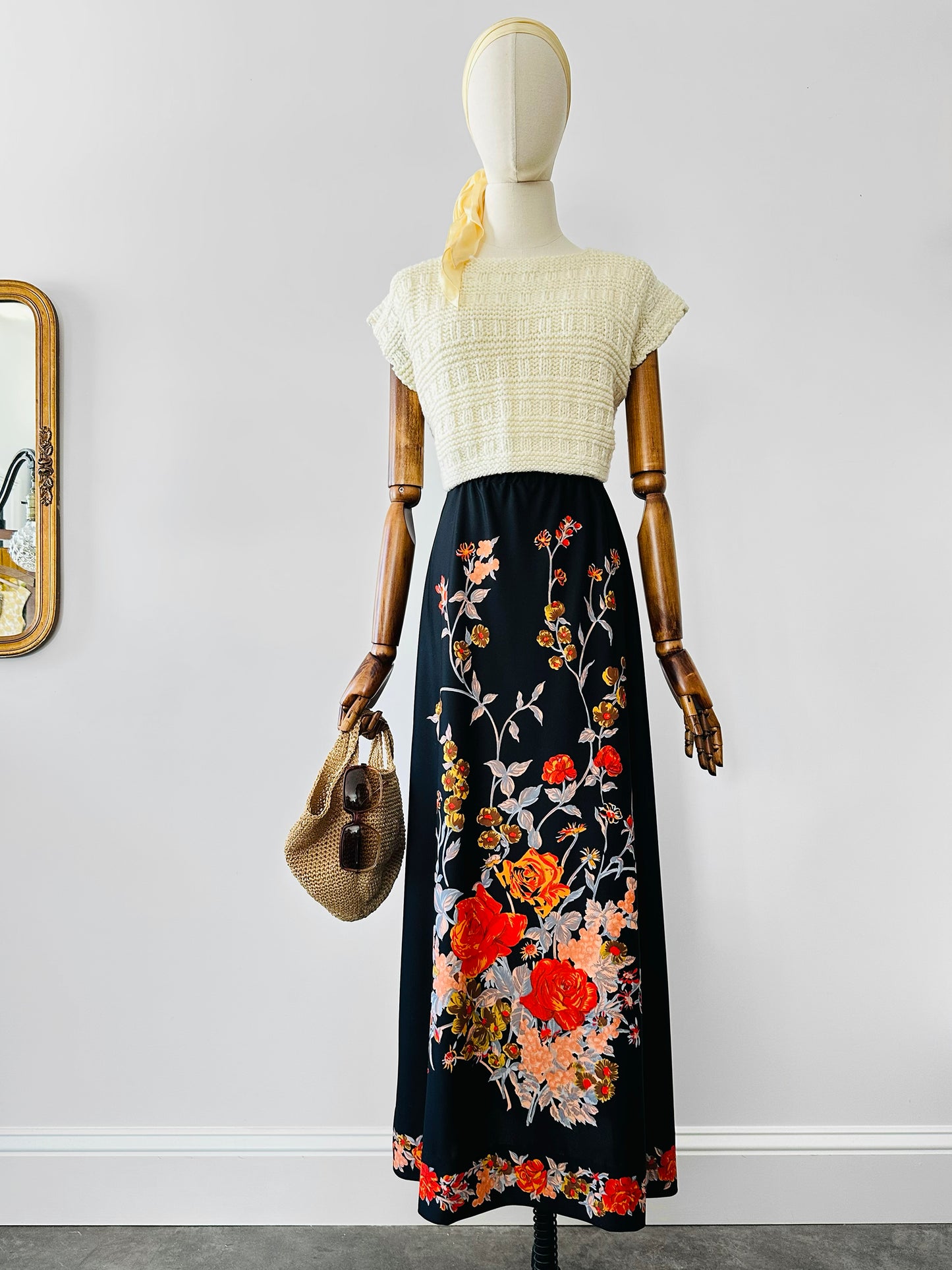 Vintage 1970s Long Black Floral Patterned Skirt - Sz. S/M (Copy) (Copy)