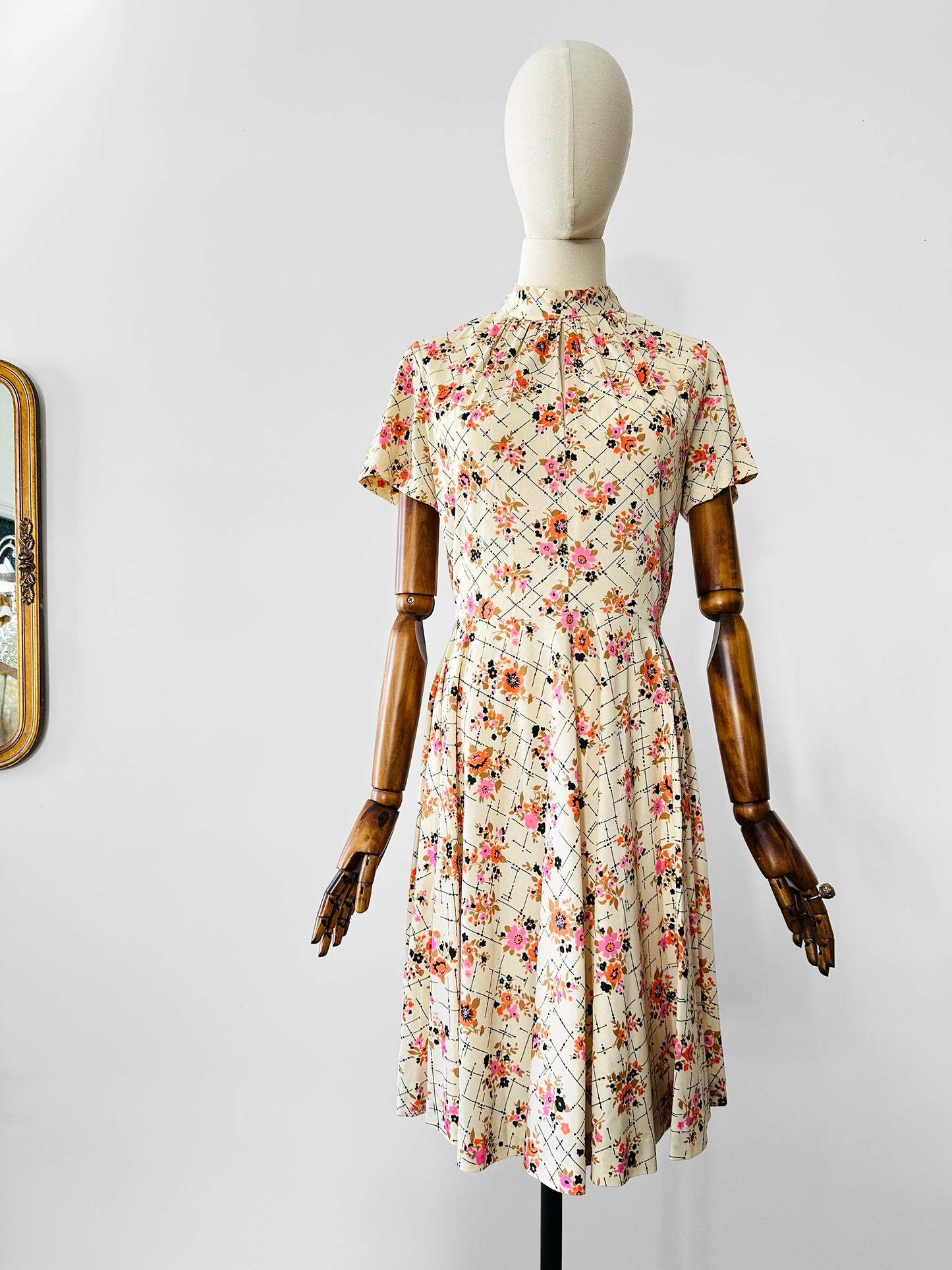Vintage Late 20th Century Floral Fit and Flare Dress - Sz. S (Copy)
