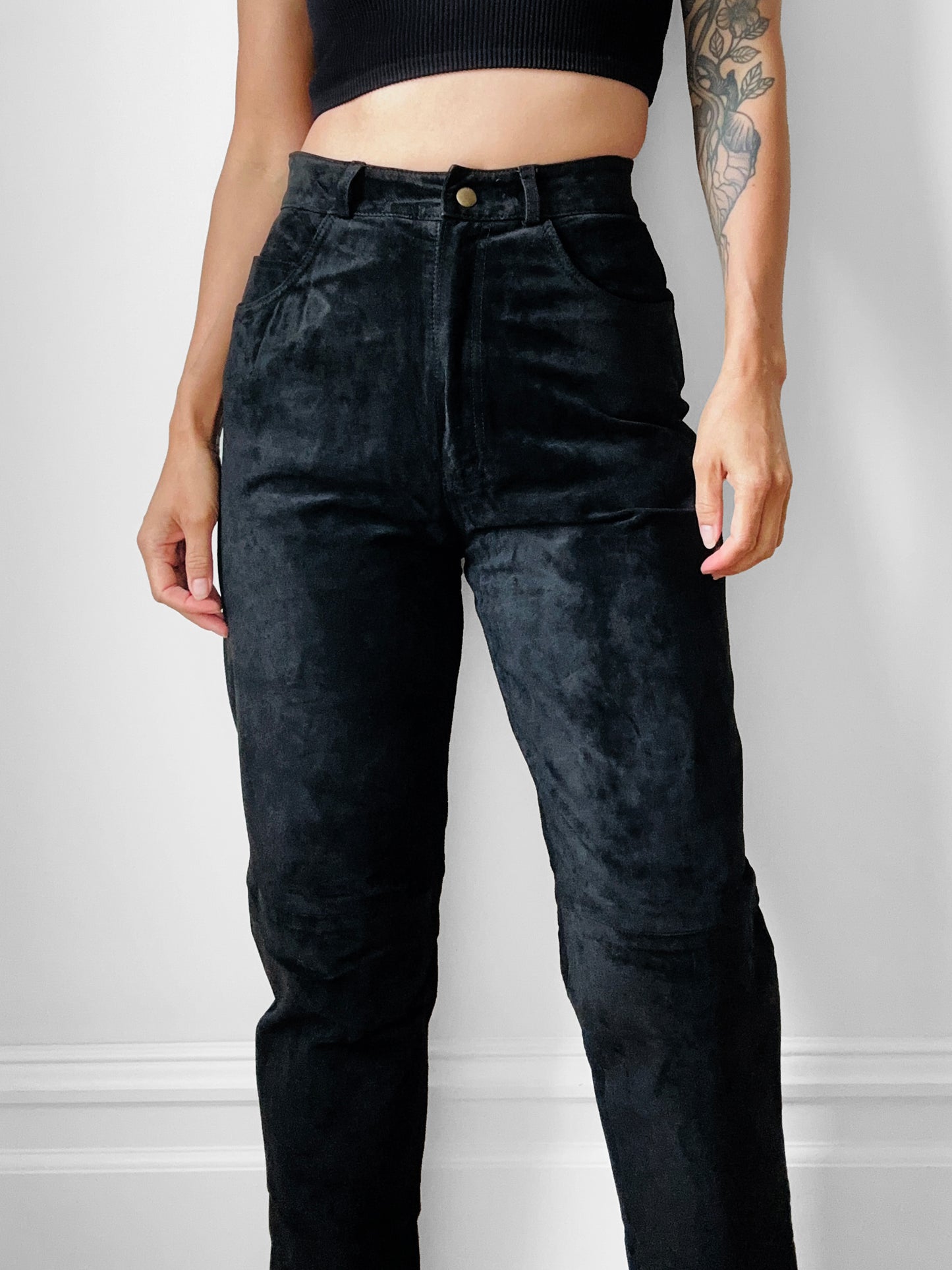 1990s Black High-Waisted Fitted Suede Leather Pant - Sz. Small