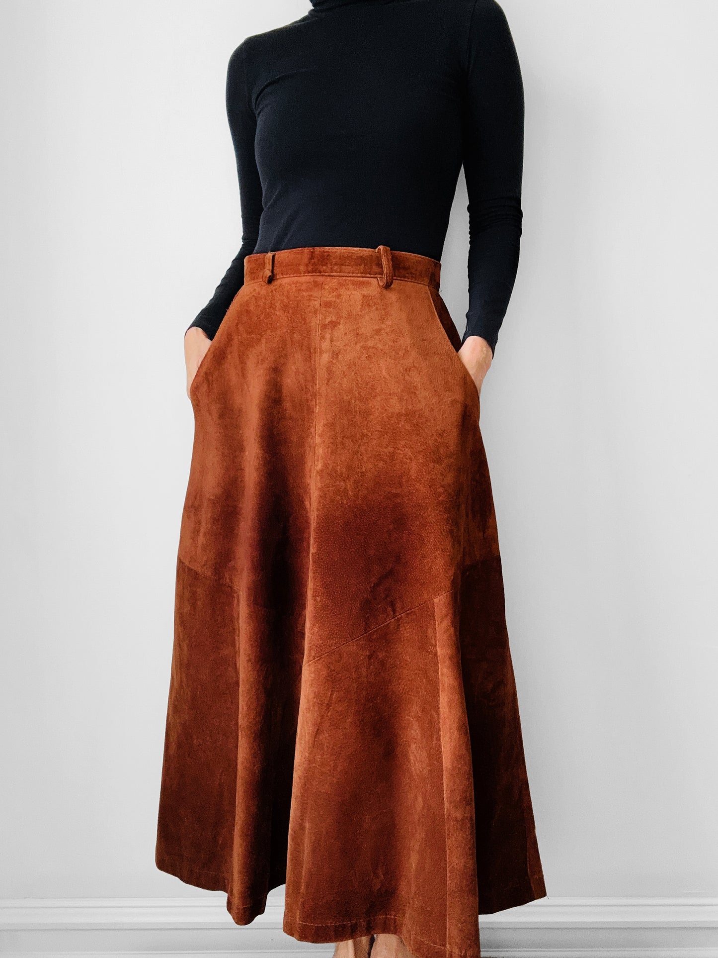 1980s Whiskey Toned Suede Leather Skirt - Sz. Sm