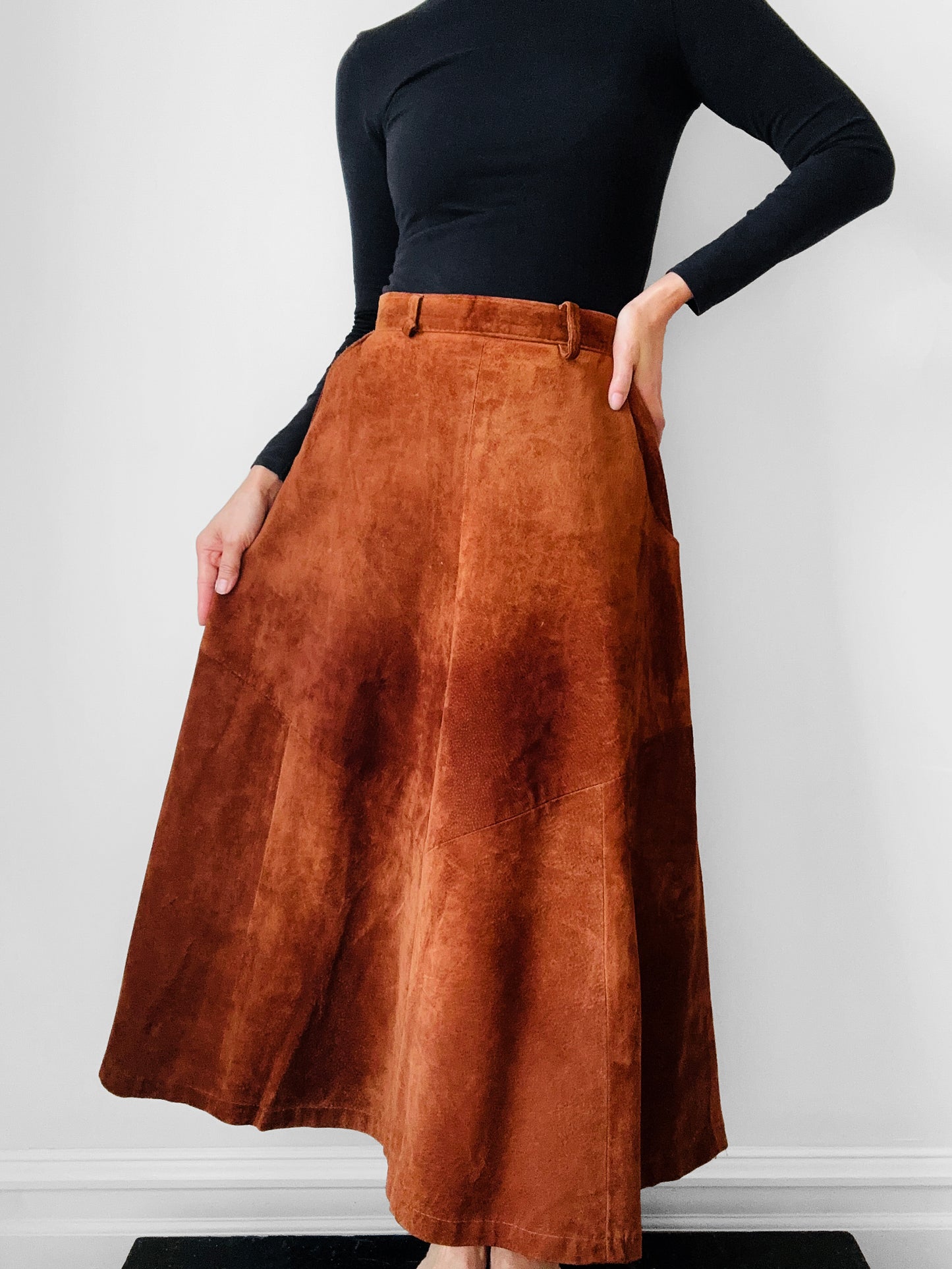 1980s Whiskey Toned Suede Leather Skirt - Sz. Sm
