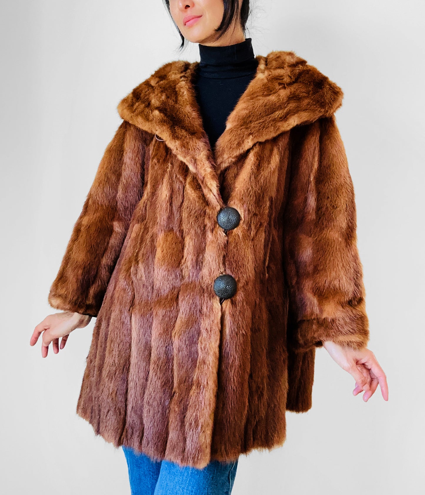 1950s - 1960s Holts Renfrew Bell Sleeved Aline Toffee Toned Lined Fur Jacket