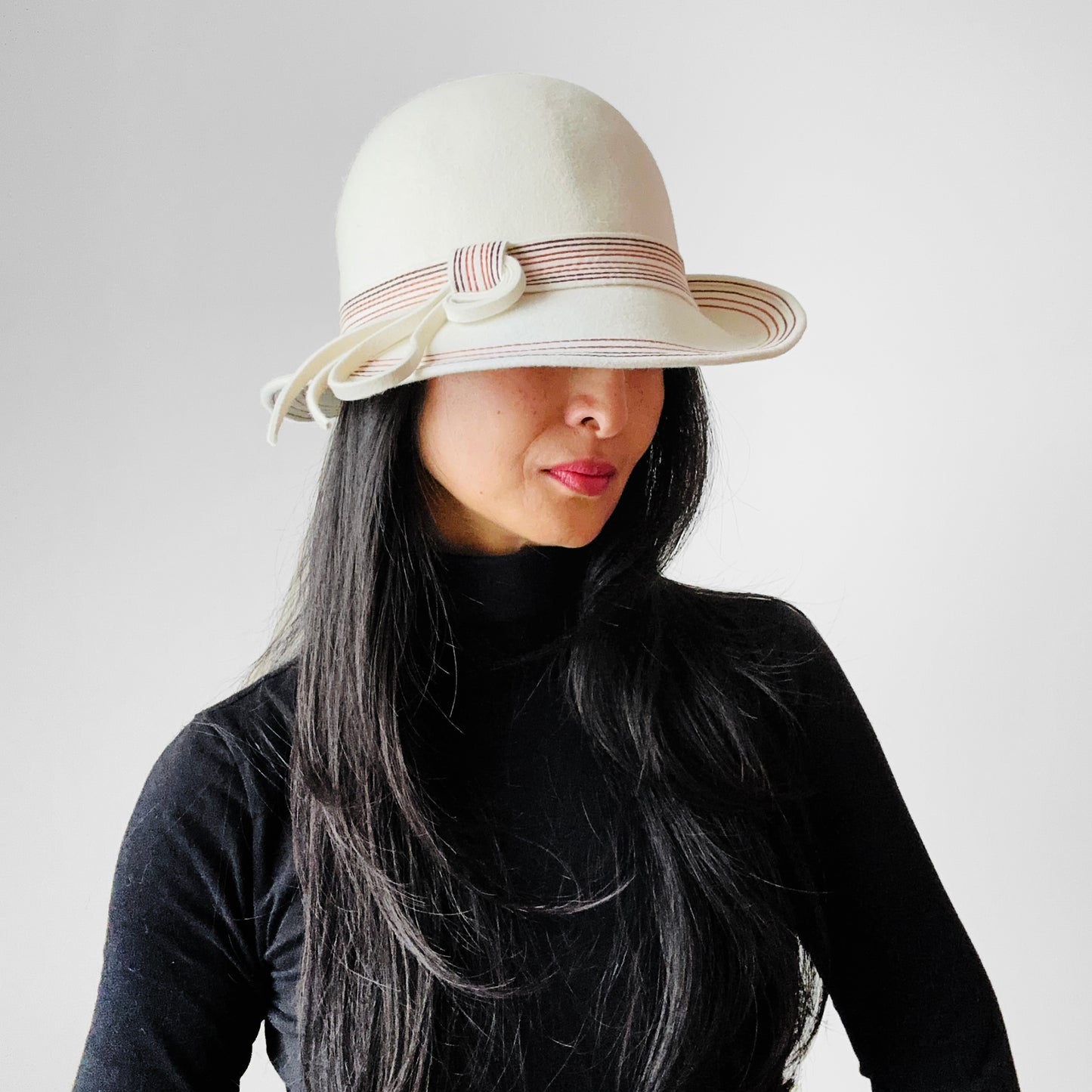 Cream Stitched Trimmed Wool Felt Fedora - Sz. S/M