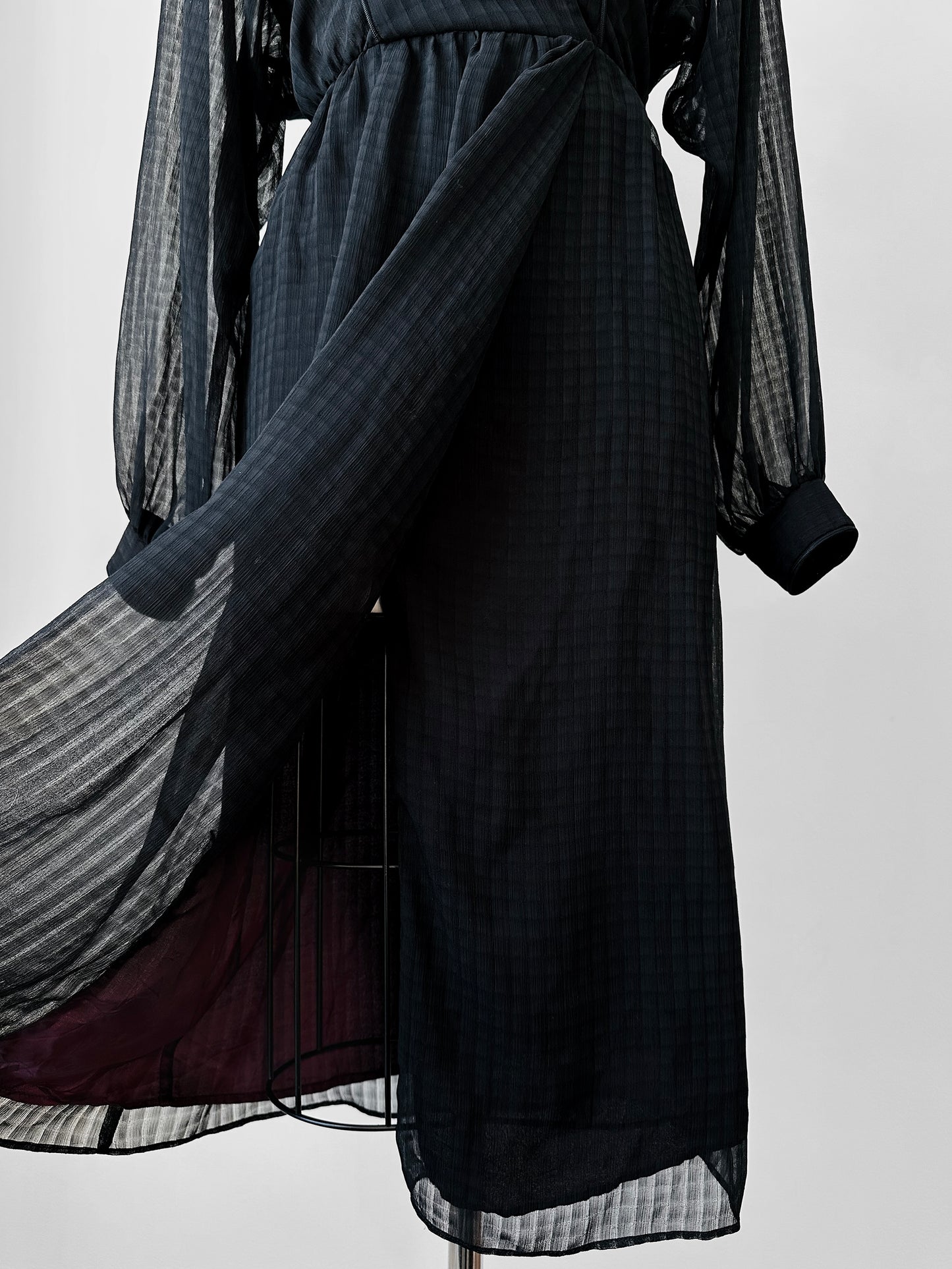 1980s - 1990s Black Patterned Semi Sheer V-neck Tone-On-Tone Dress - Sz. XS/S