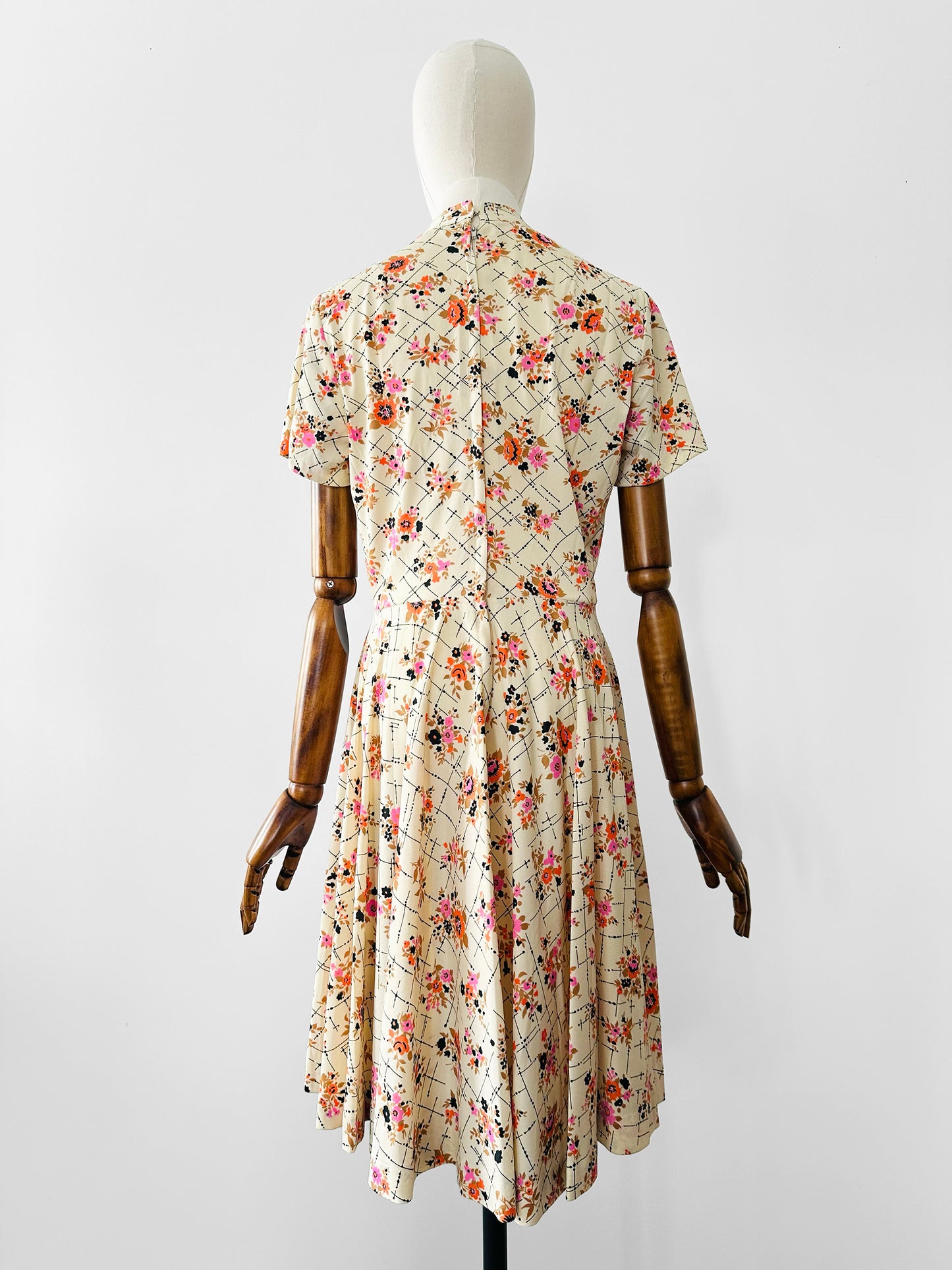 Vintage Late 20th Century Floral Fit and Flare Dress - Sz. S (Copy)