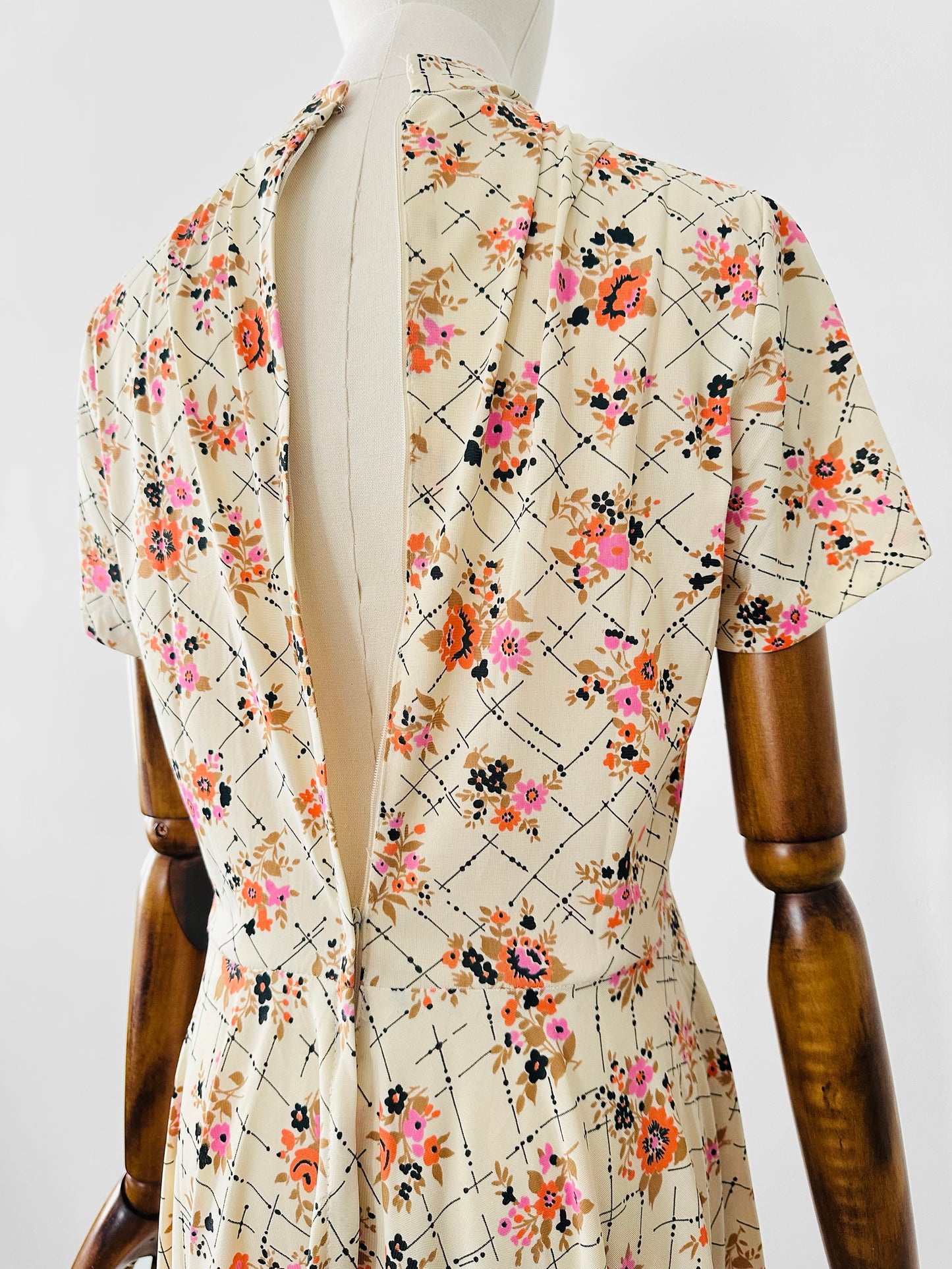 Vintage Late 20th Century Floral Fit and Flare Dress - Sz. S (Copy)