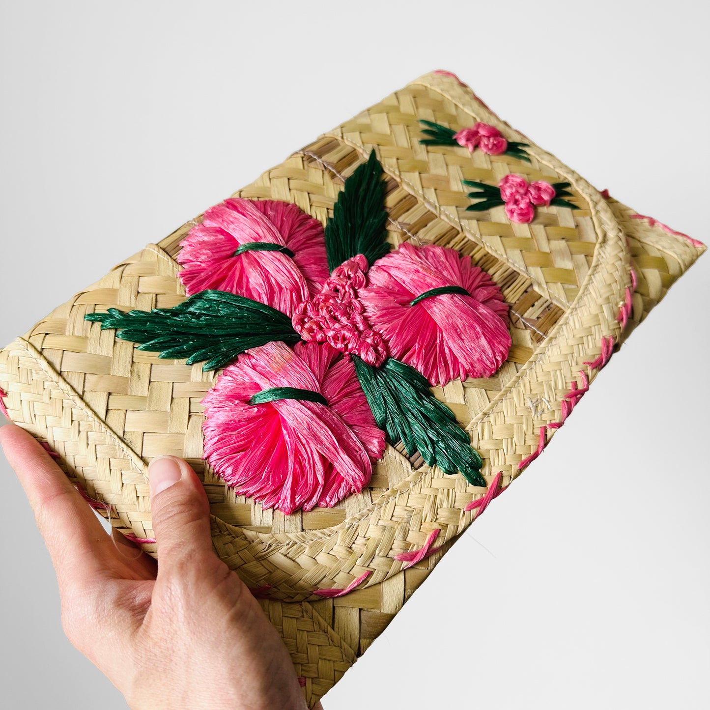 1960s Pink Embroidered Floral Woven Straw Clutch Purse