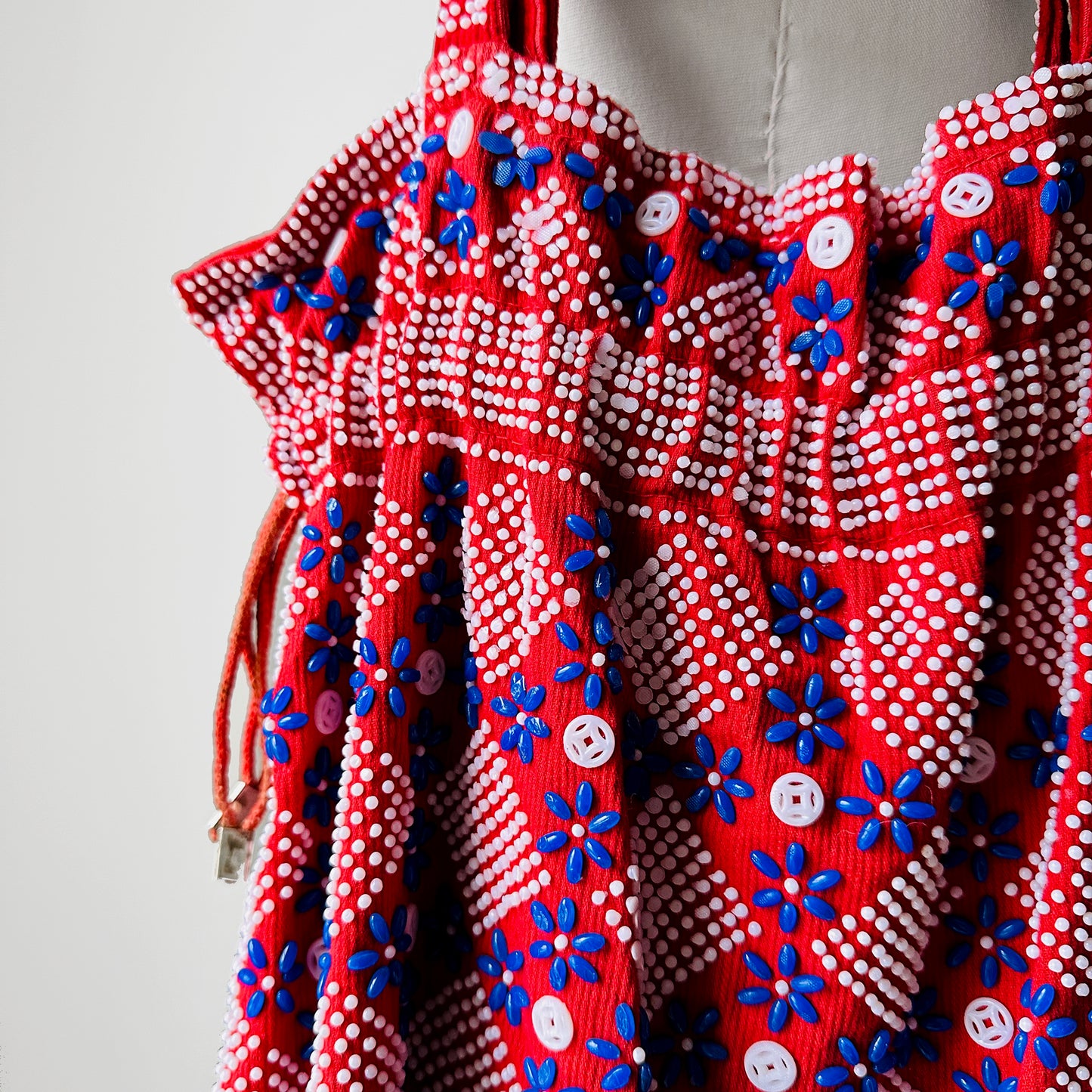 1970s Red Flower Detailed Beaded Decorative Drawstring Tote Bag