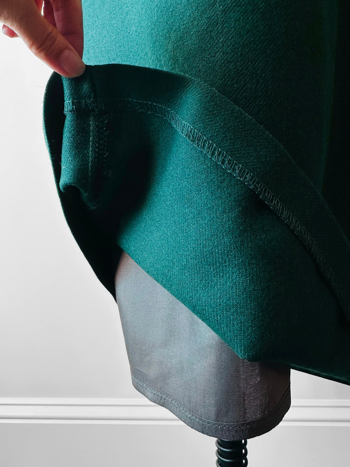 1980s Made in Canada Emerald Green Wool Blend Pencil Skirt - Sz.M