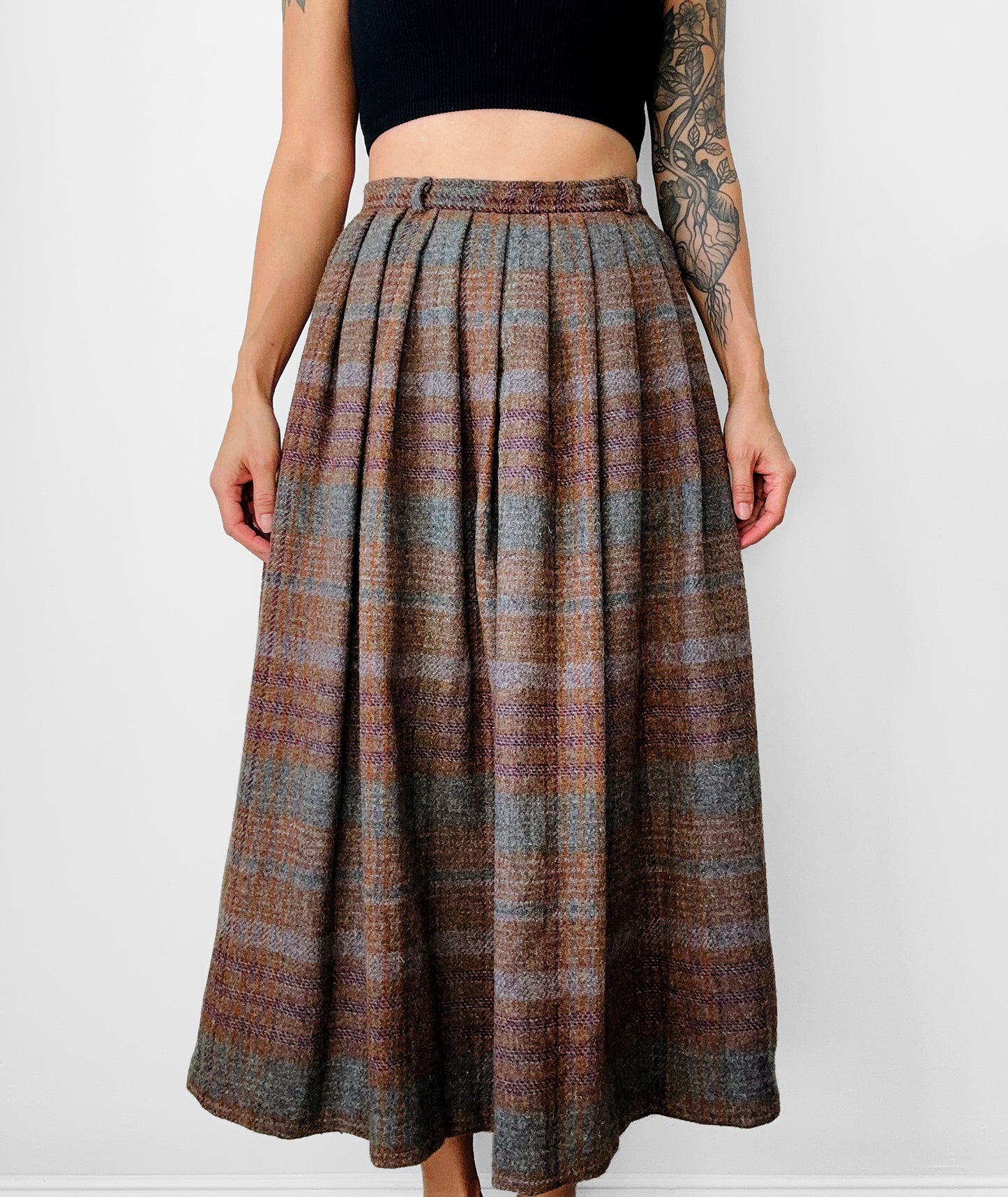 1950s-1960s Heavy Wool Pleated Fit and Flare Plaid Skirt - Sz. XS/S