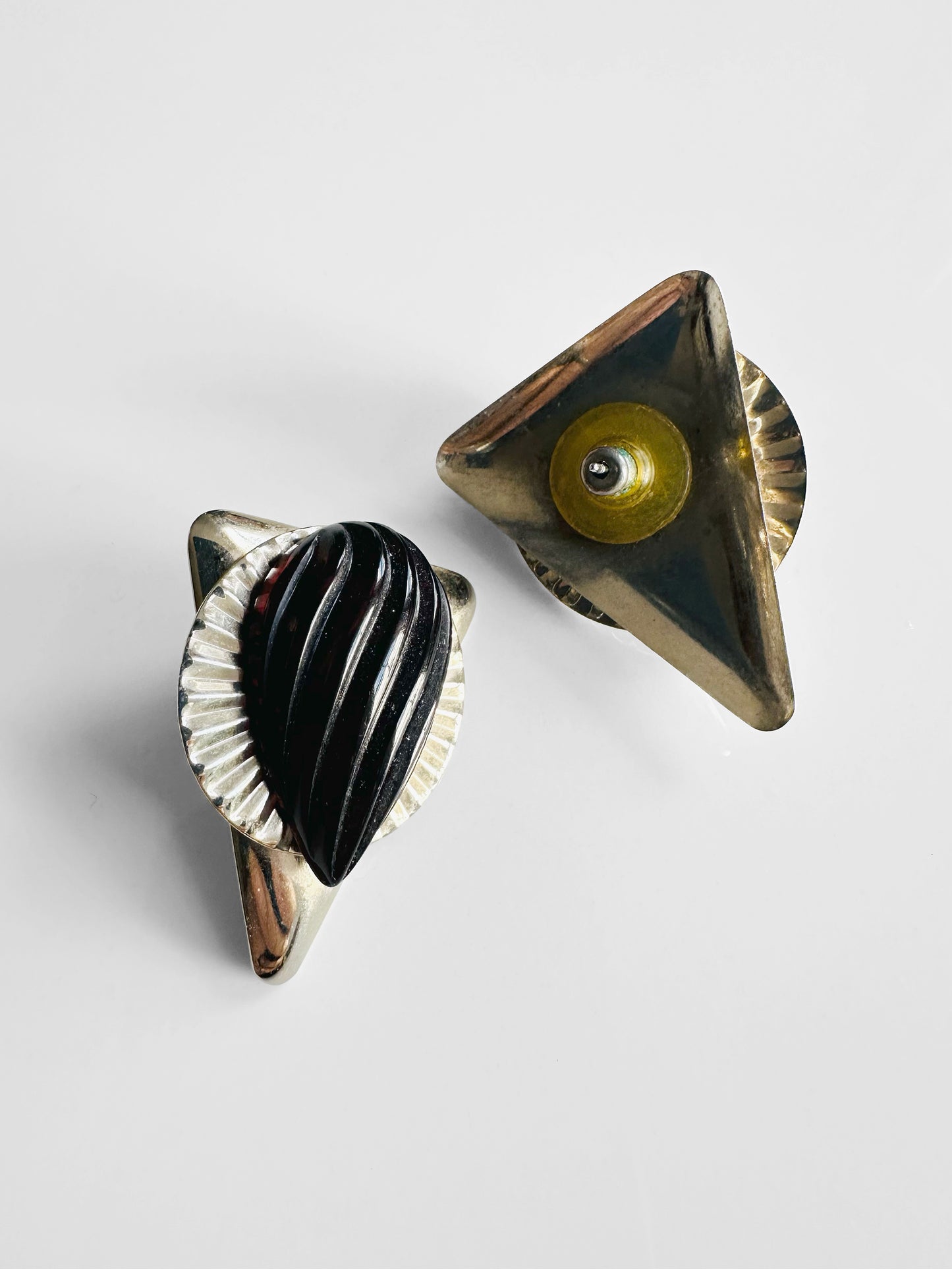 1970s Ribbed Black Resin and Fluted Metal Post Earrings