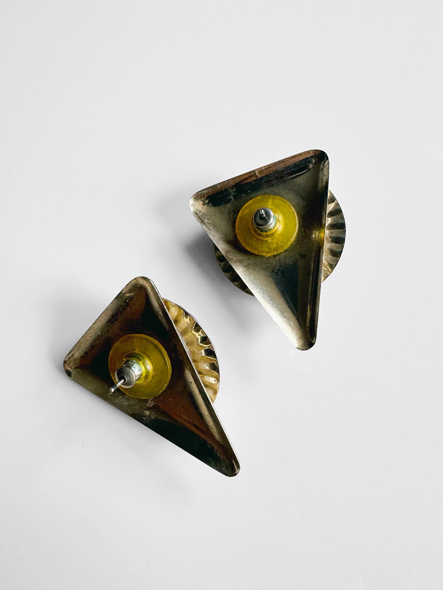 1970s Ribbed Black Resin and Fluted Metal Post Earrings