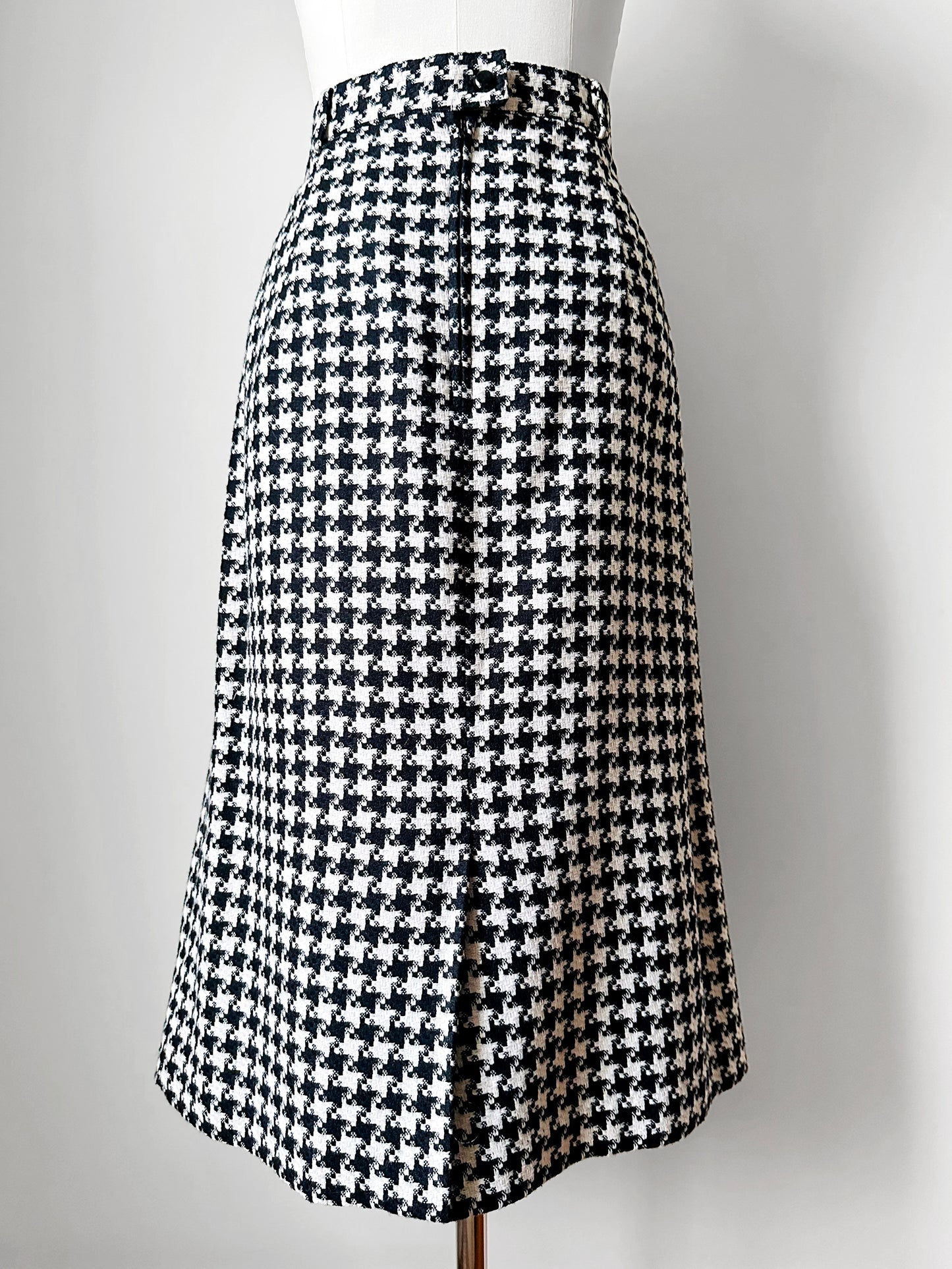 Late 70s - Early 80s Mister Leonard Canada Black and White Houndstooth Skirt and Blazer Set - Sz. L/XL