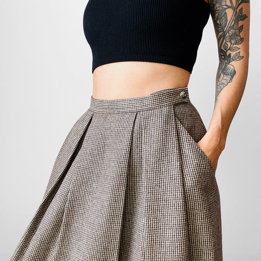 1960s Brown and Off-White Wool Tweed Pleated Midi-Length Skirt - Sz. Sm