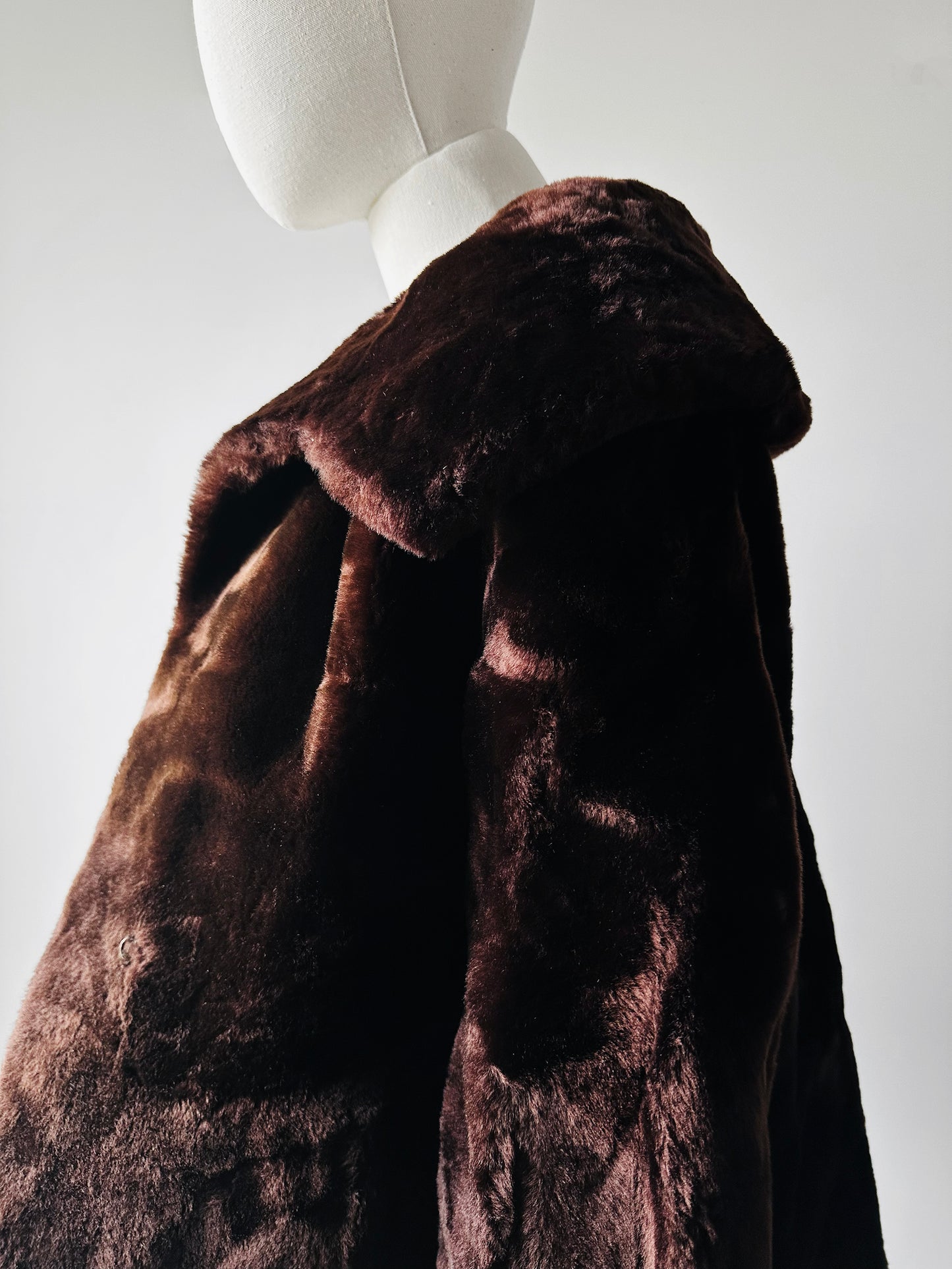 Mid-Century Deep Brown Alexander Becher and Eric's Southampton Lambswool A-Line Teddy Coat - Sz. Small