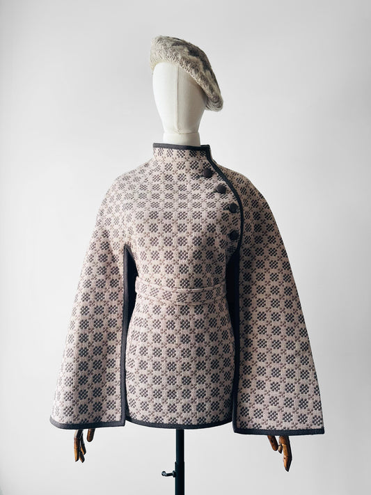 1960s - 1970s Soft Taupe Trefriw Woollen Mills Welsh Deadstock Patterned Cape Coat