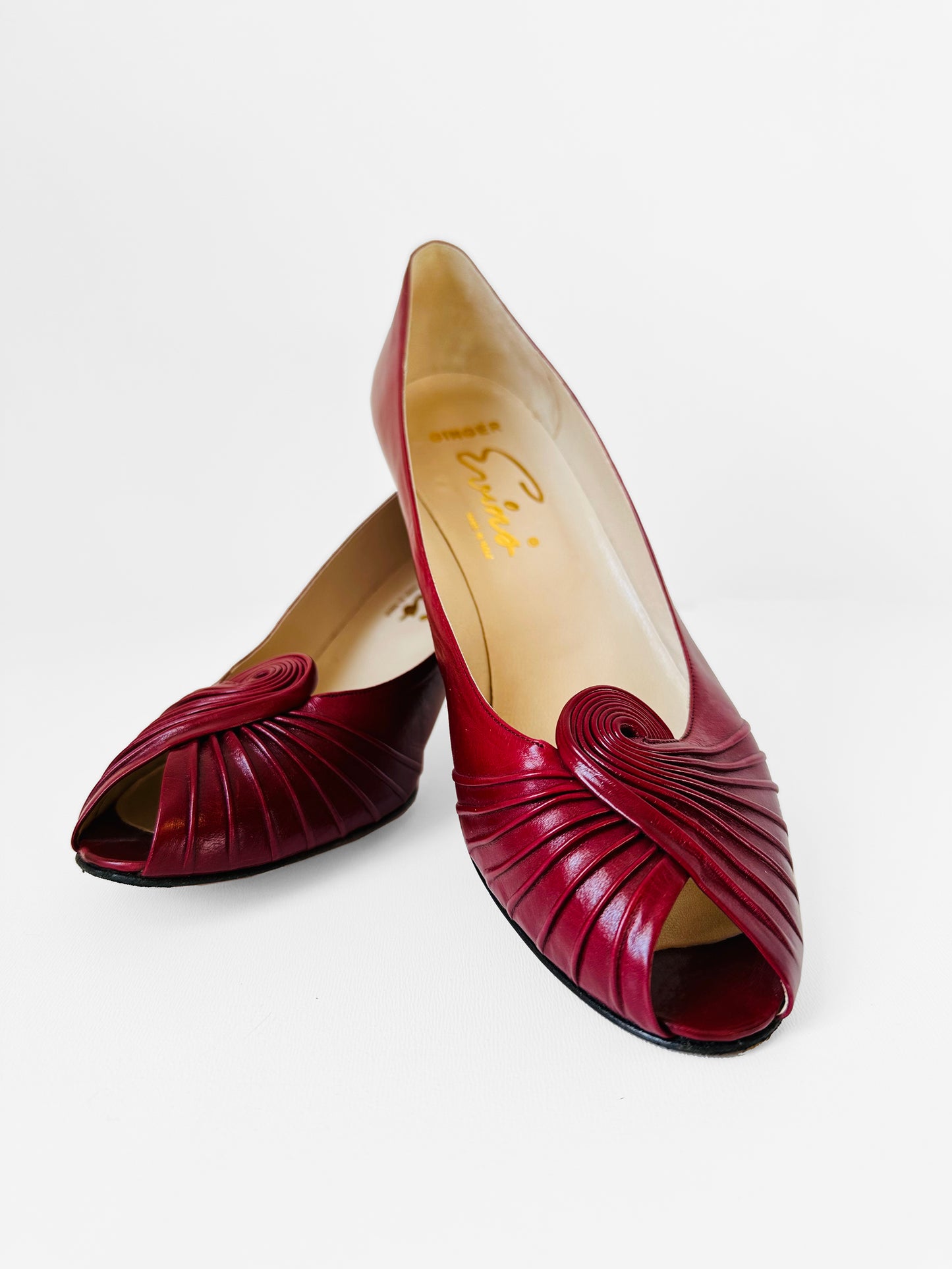 1960s Dark Red Leather Peep-Toe Slip-On Heels - Sz. 7.5B