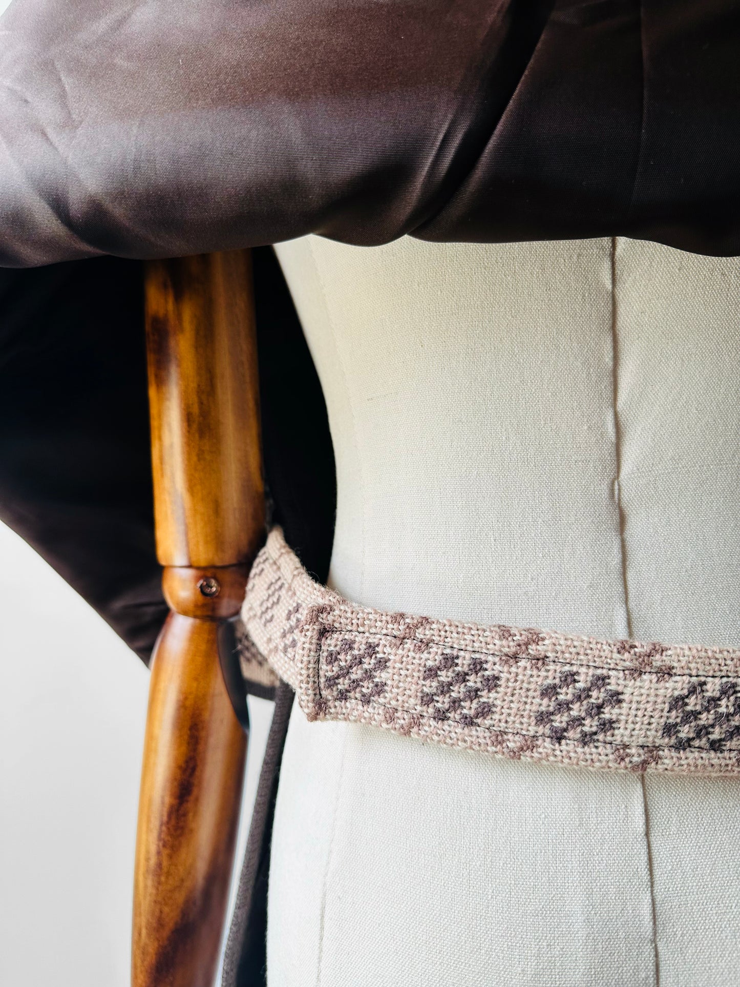 1960s - 1970s Soft Taupe Trefriw Woollen Mills Welsh Deadstock Patterned Cape Coat