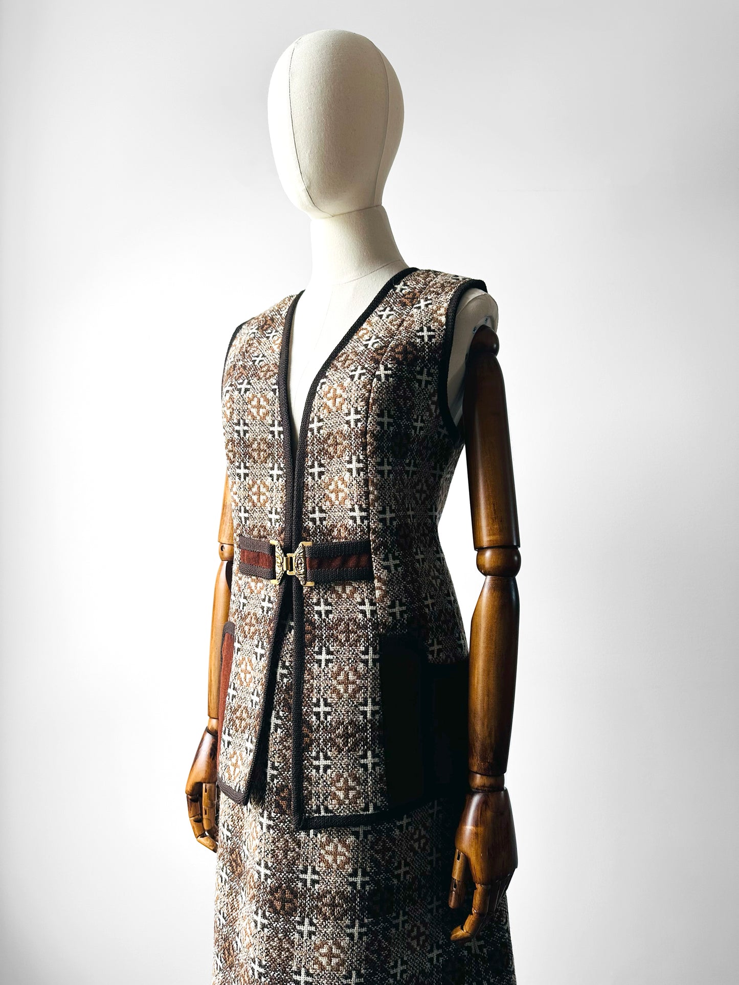 1960s - 1970s Brown and Cream Trefriw Woolen Suede Pocket Skirt and Vest Two-Piece Set - Sz. S/M