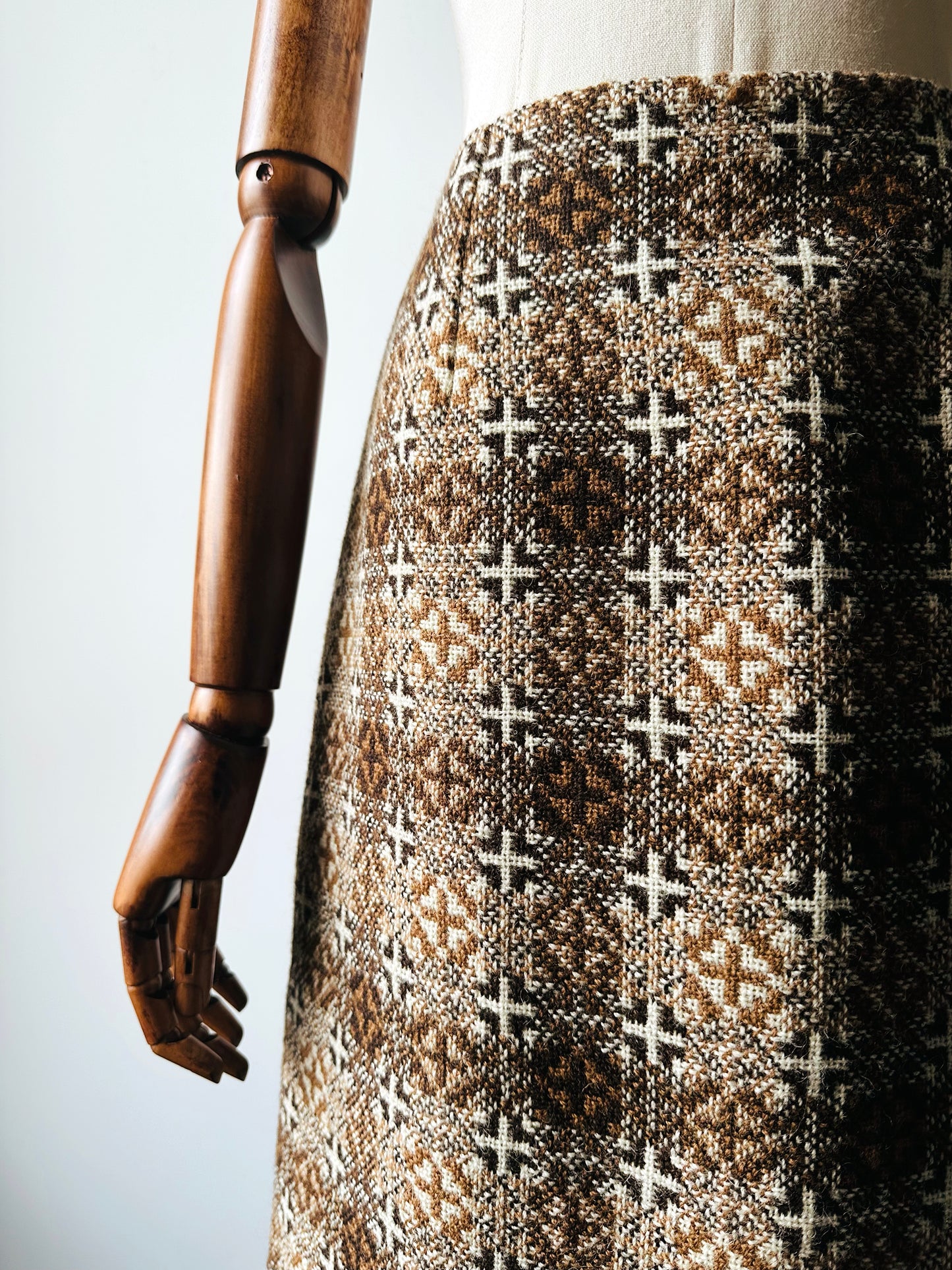 1960s - 1970s Brown and Cream Trefriw Woolen Suede Pocket Skirt and Vest Two-Piece Set - Sz. S/M