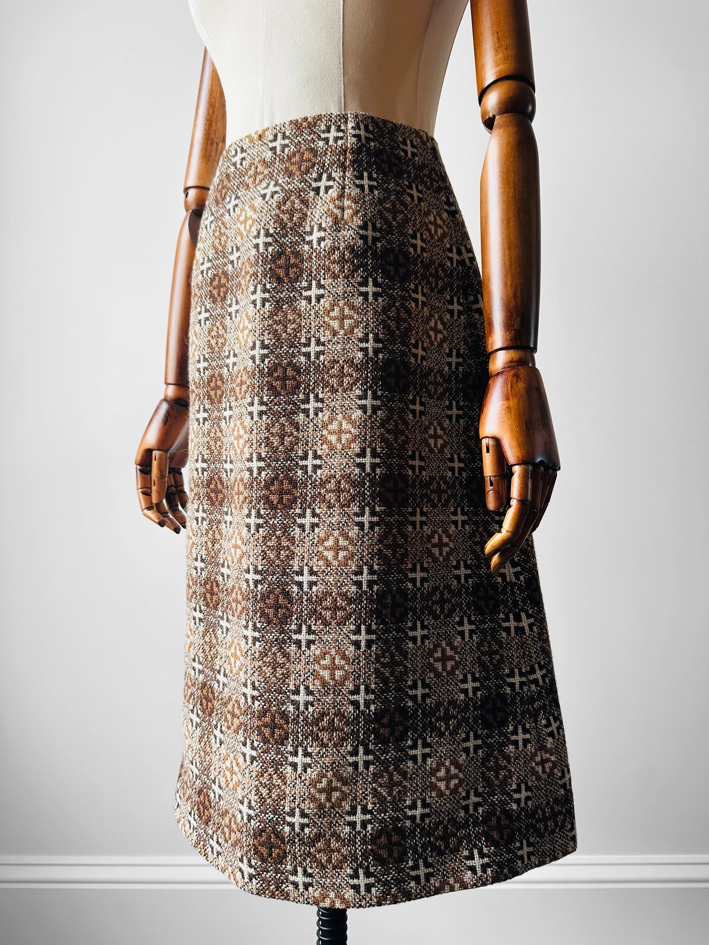 1960s - 1970s Brown and Cream Trefriw Woolen Suede Pocket Skirt and Vest Two-Piece Set - Sz. S/M