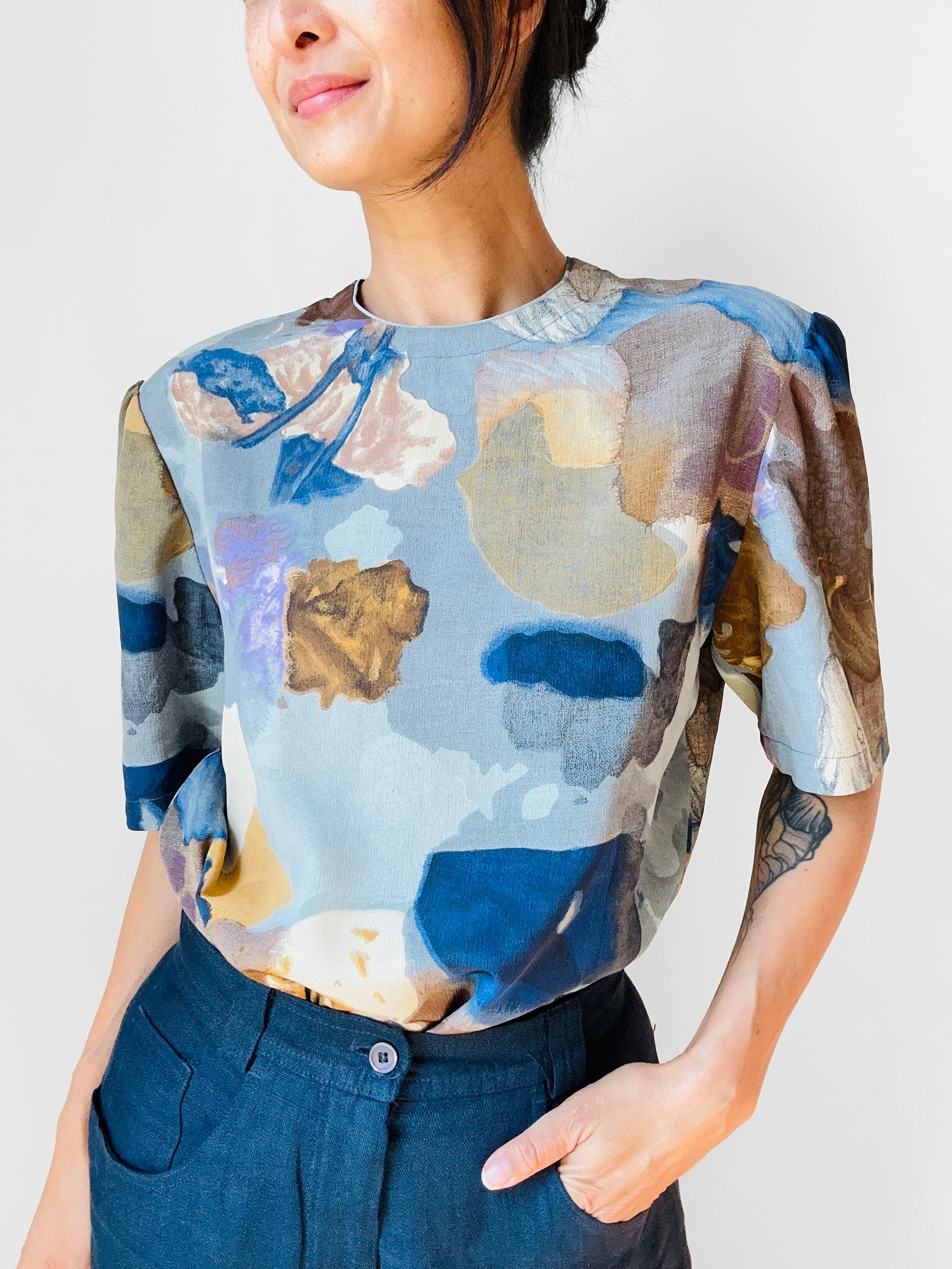 1980s Painterly Multi Tone Short Sleeve Blouse  - Sz. S/M