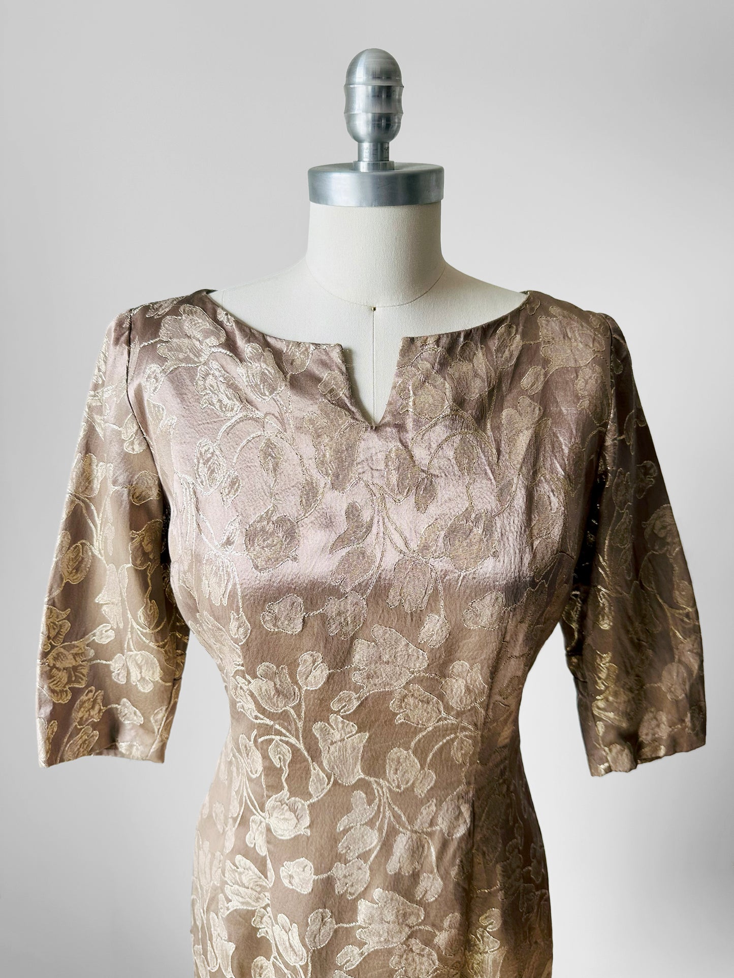1960s Champagne Floral Shimmery Zip Back Floral Dress - Sz. Sm