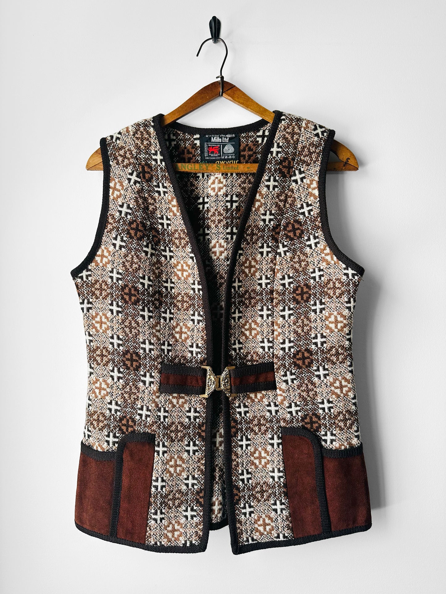 1960s - 1970s Brown and Cream Trefriw Woolen Suede Pocket Skirt and Vest Two-Piece Set - Sz. S/M