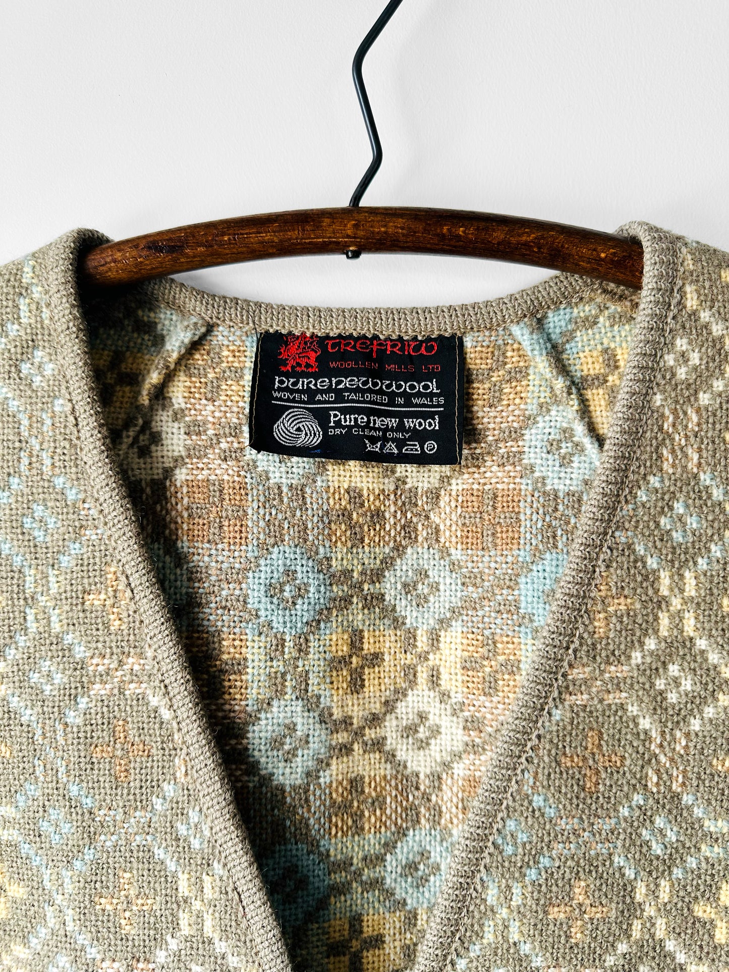 1970s Light Sage Trefriw Woollen Mills Pure New Wool Vest with Geometric Pattern - Sz. S/M