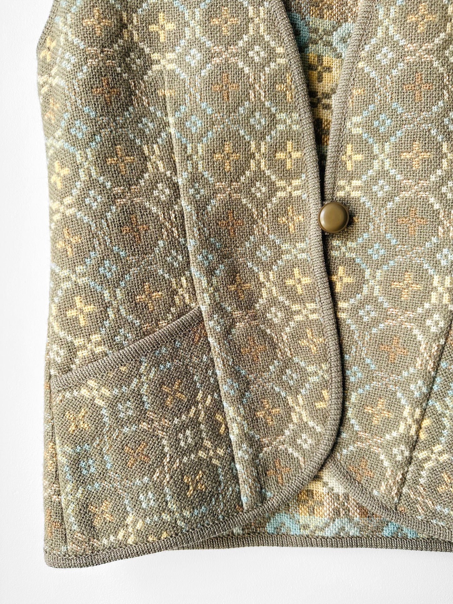 1970s Light Sage Trefriw Woollen Mills Pure New Wool Vest with Geometric Pattern - Sz. S/M