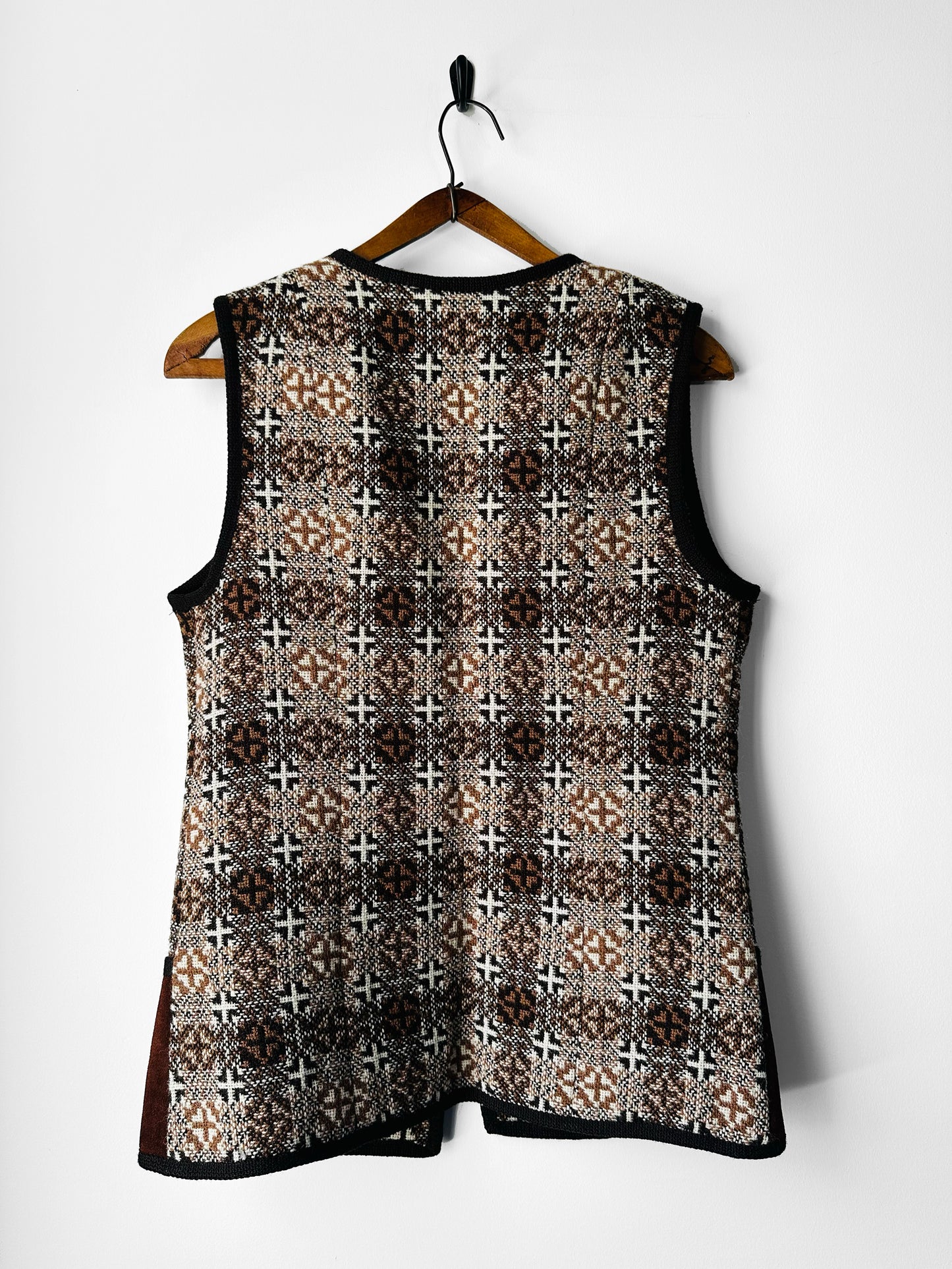 1960s - 1970s Brown and Cream Trefriw Woolen Suede Pocket Skirt and Vest Two-Piece Set - Sz. S/M