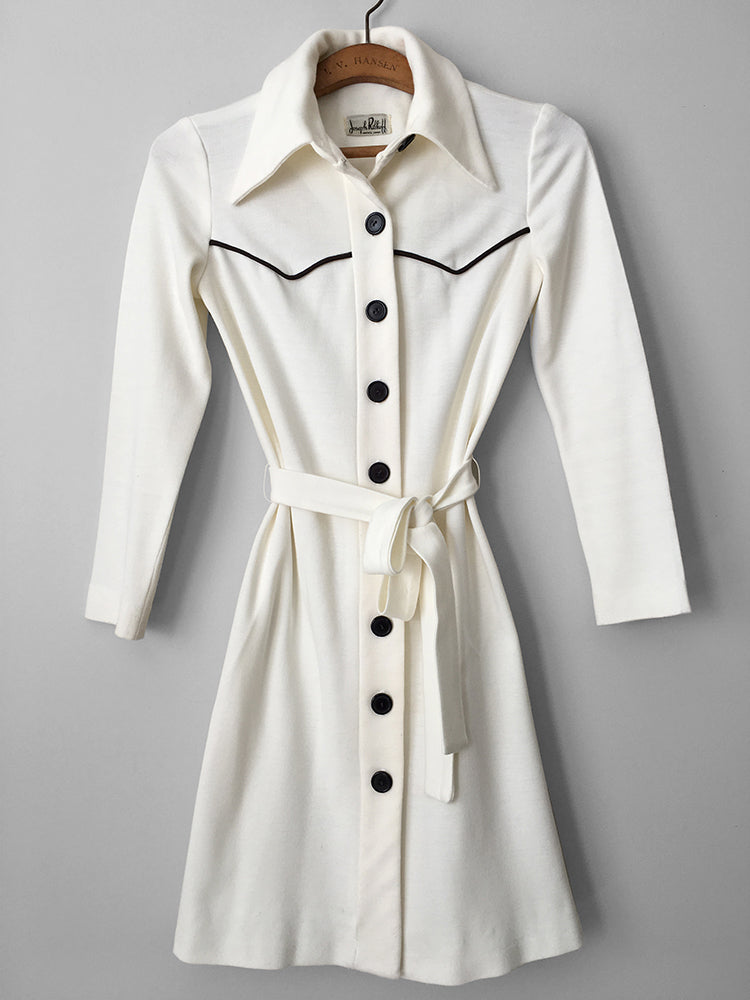 1970s Made in Canada Wide Lapel Button Up Off-White Belted Shirt Dress