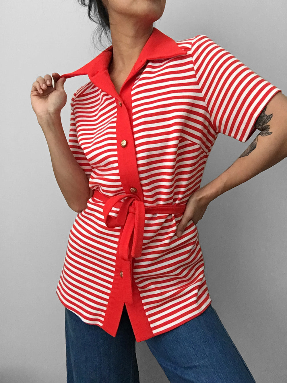 1970s Red and White Striped Wide-Lapel Belted Button-Front Short Sleeve Shirt