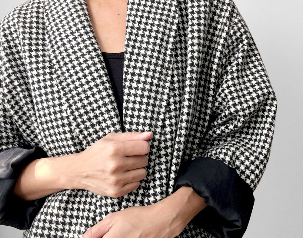 1980s Black and White Houndstooth Oversized Blazer Jacket