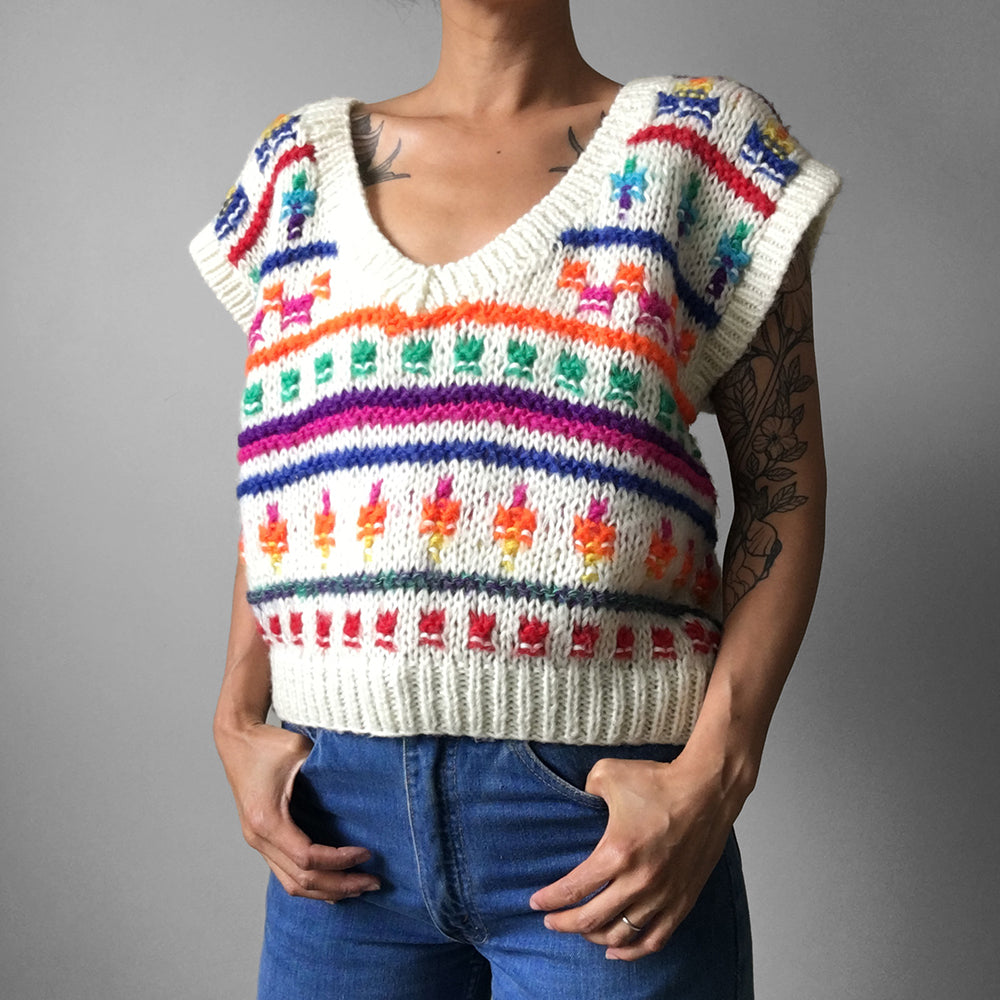 1970s Handmade Patterned Pullover Knit Vest