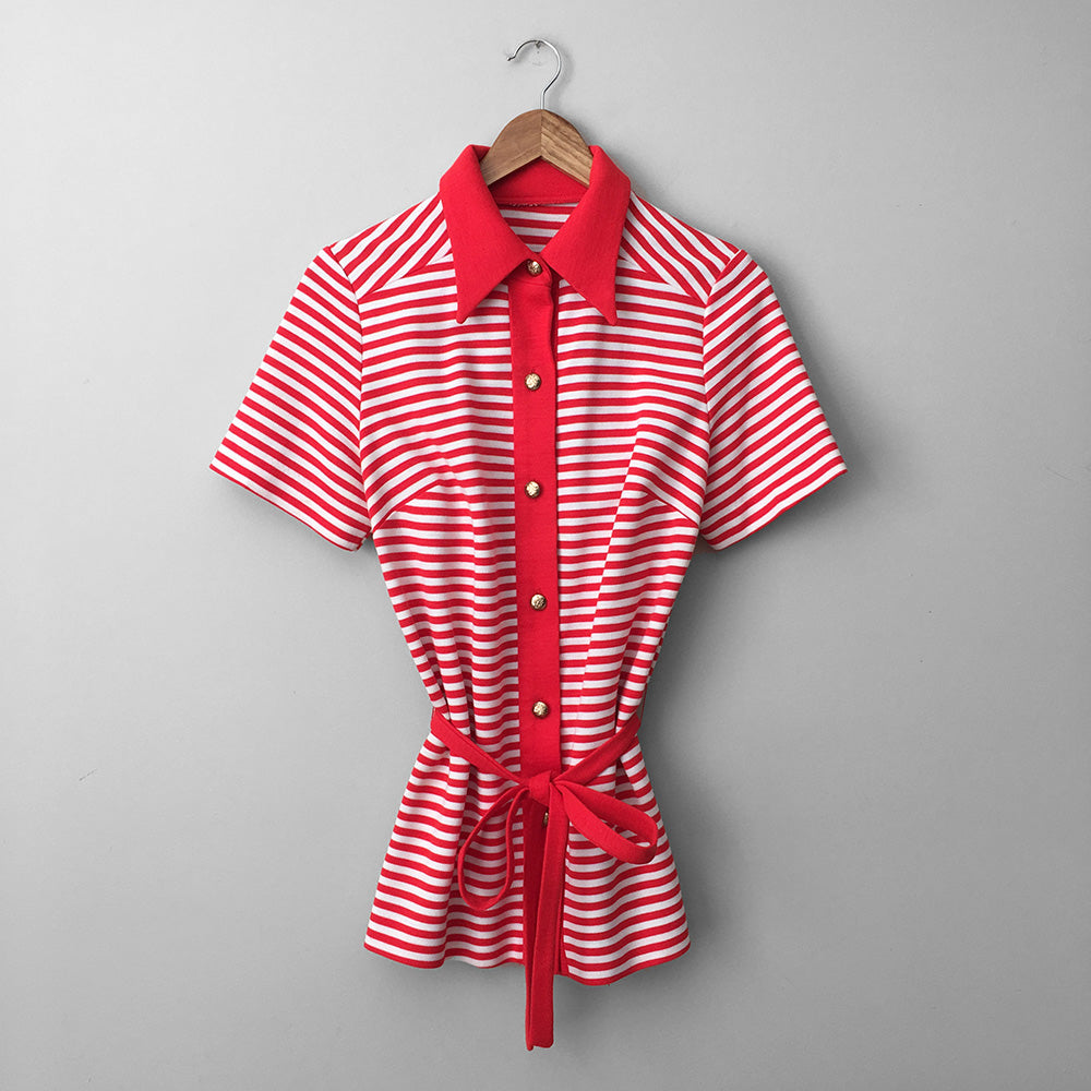 1970s Red and White Striped Wide-Lapel Belted Button-Front Short Sleeve Shirt