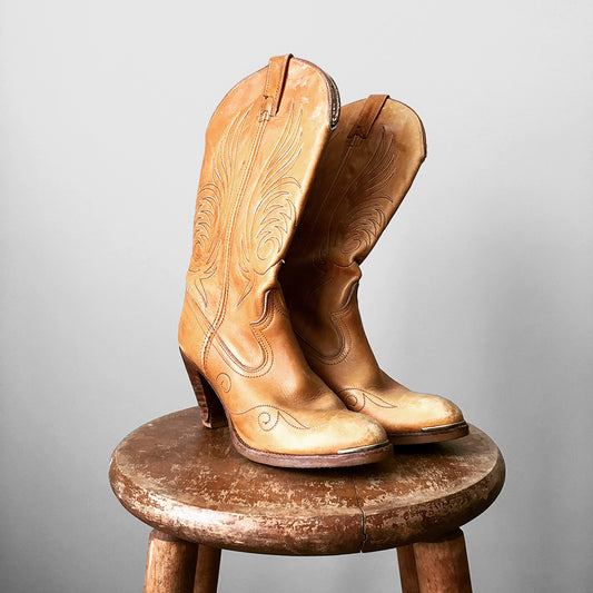 1970s ACME Tan Leather Well-Worn Distressed Western Boot